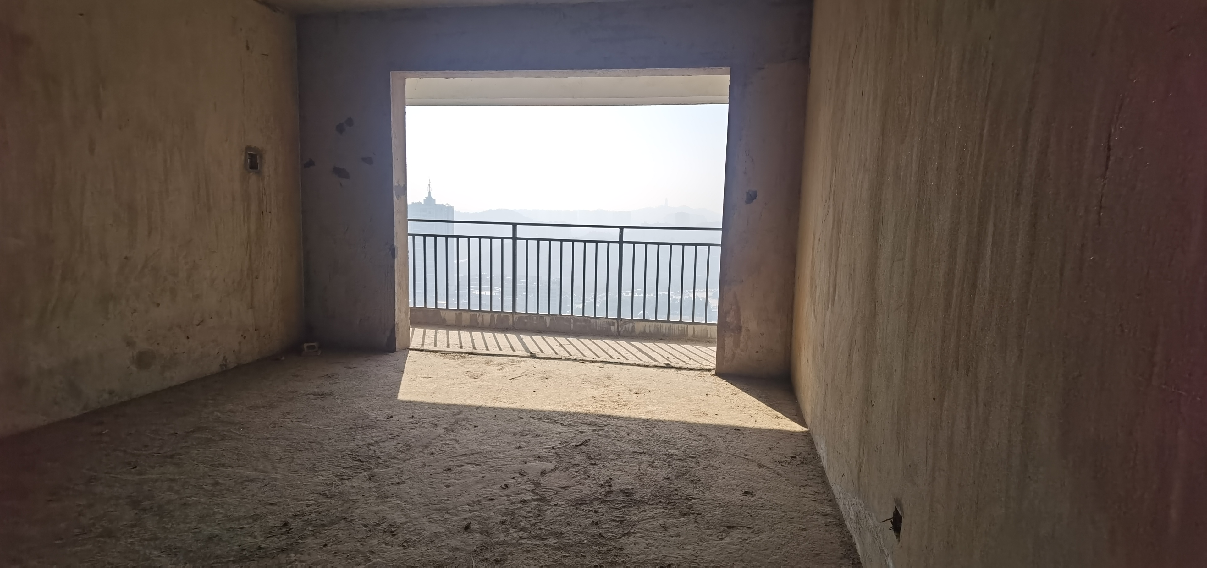 南苑上和一期  3室2厅2卫    68.8万 南苑上和一期  3室2厅2卫    68.8万客厅