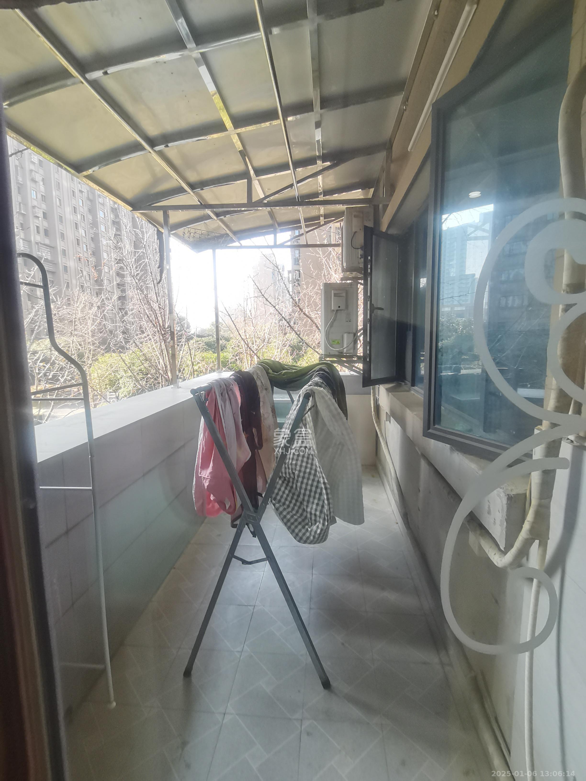 东驿竹园  3室2厅2卫    2200.0元/月室内图