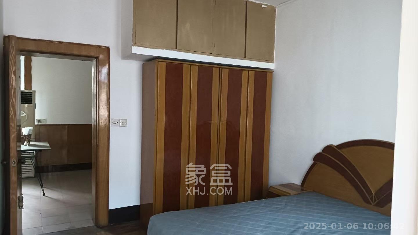 茶园坡社区(原王家冲社区)  2室1厅1卫    1300.0元/月室内图