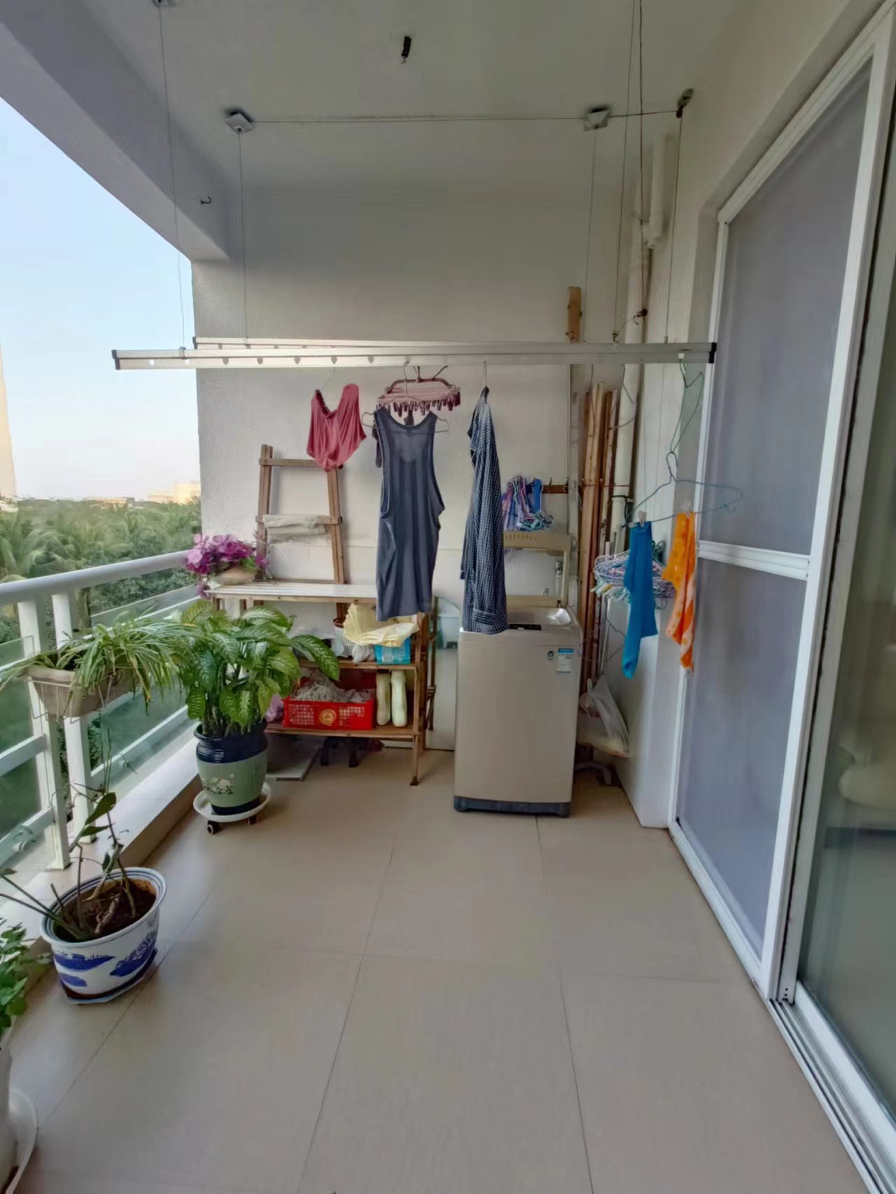 阳光西海岸三期南区(白云公寓(洋房区) 2室2厅1卫 140.0万 阳光西海岸三期南区(白云公寓(洋房区) 2室2厅1卫 140.0万客厅