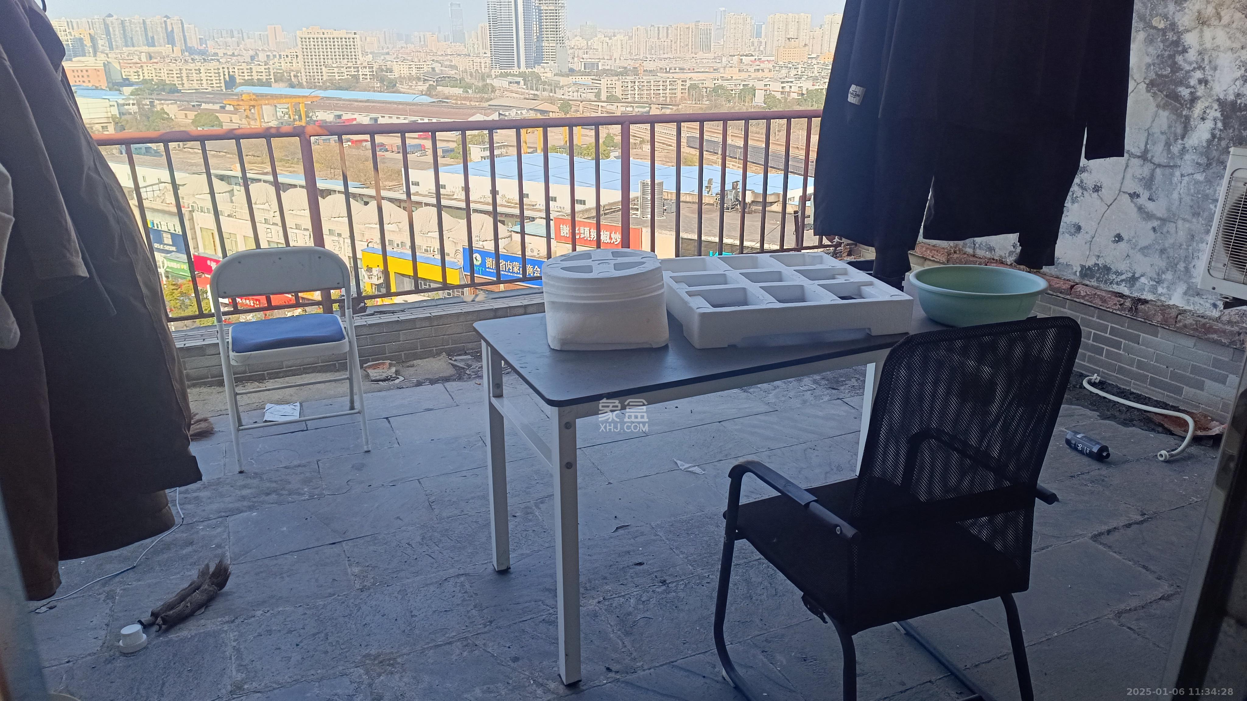 怡景民居 3室2厅1卫 1800.0元/月 怡景民居 3室2厅1卫 1800.0元/月室内图