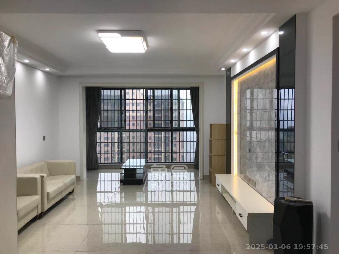 幸福郡音乐花园 3室2厅2卫 1800.0元/月 幸福郡音乐花园 3室2厅2卫 1800.0元/月室内图