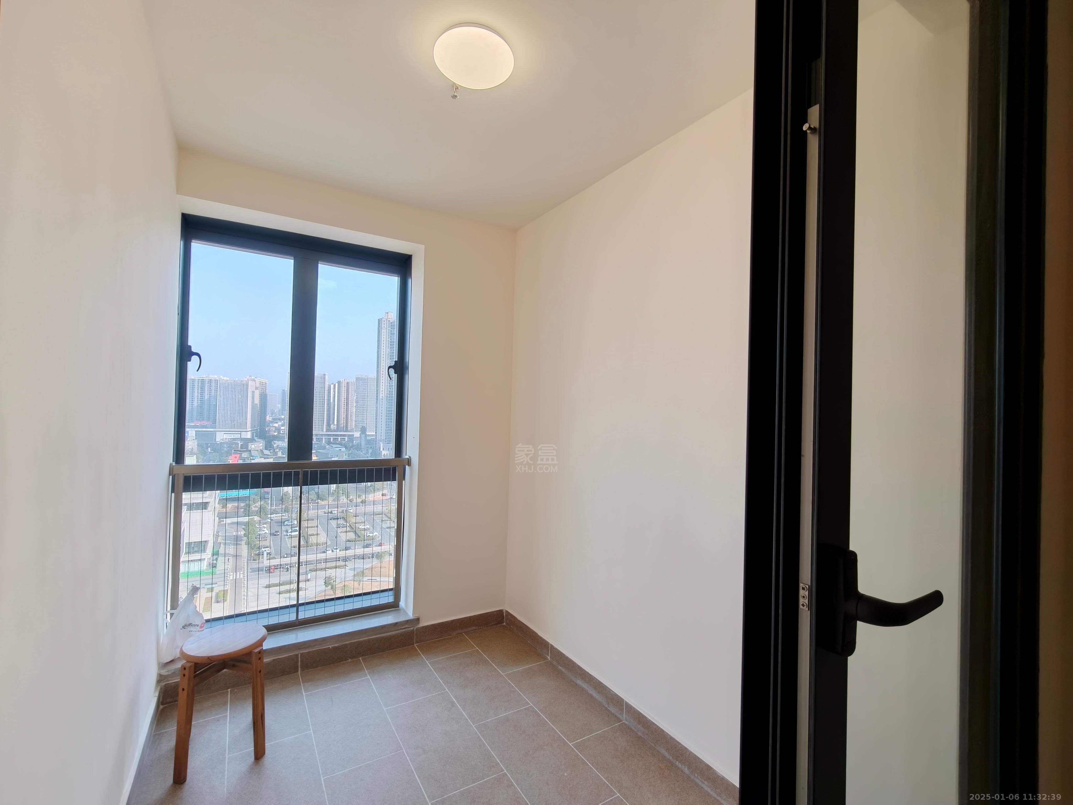 恒大华府 1室1厅1卫 1380.0元/月 恒大华府 1室1厅1卫 1380.0元/月室内图