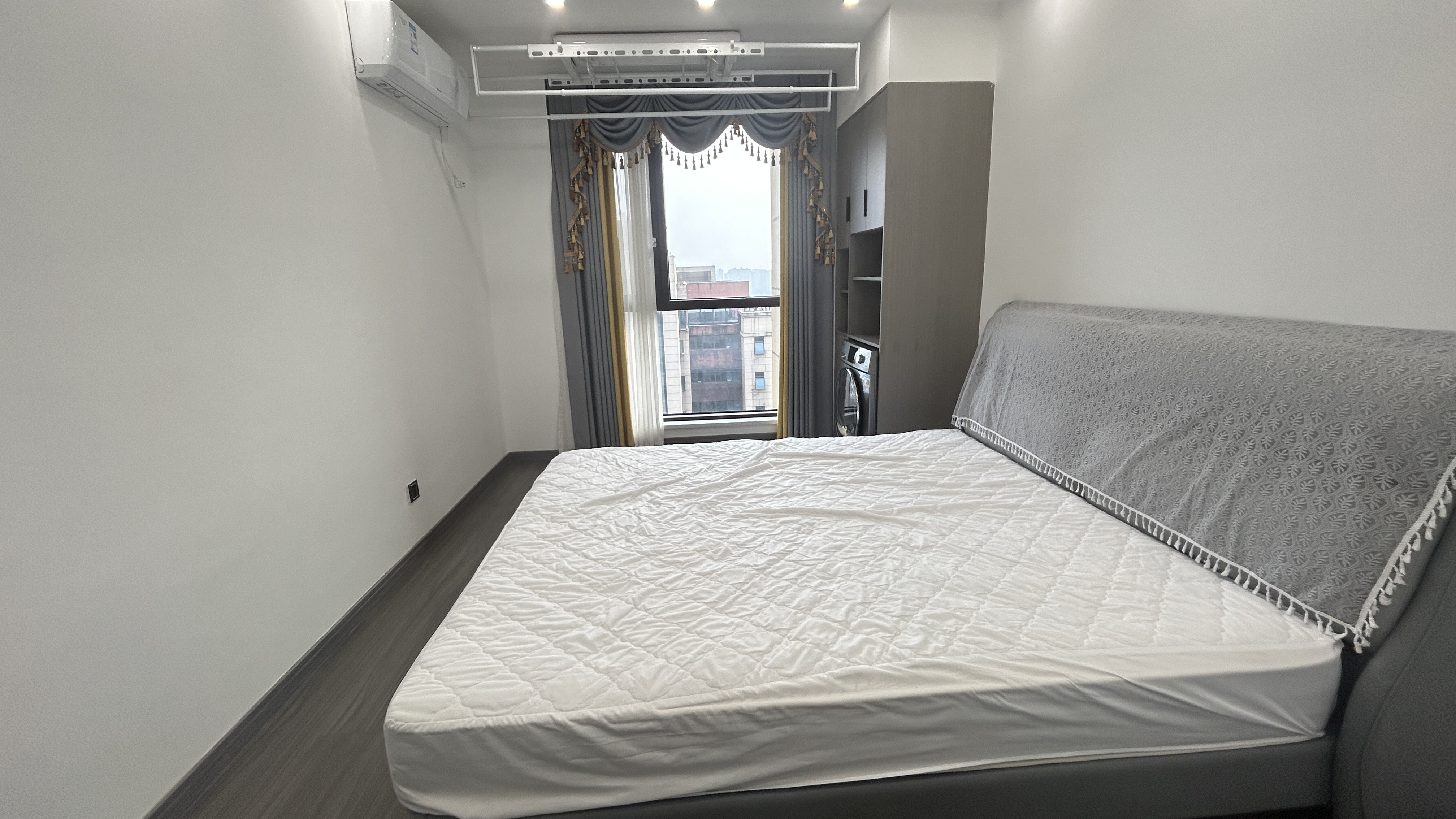 铂金汉宫 3室1厅2卫 2500.0元/月 铂金汉宫 3室1厅2卫 2500.0元/月室内图