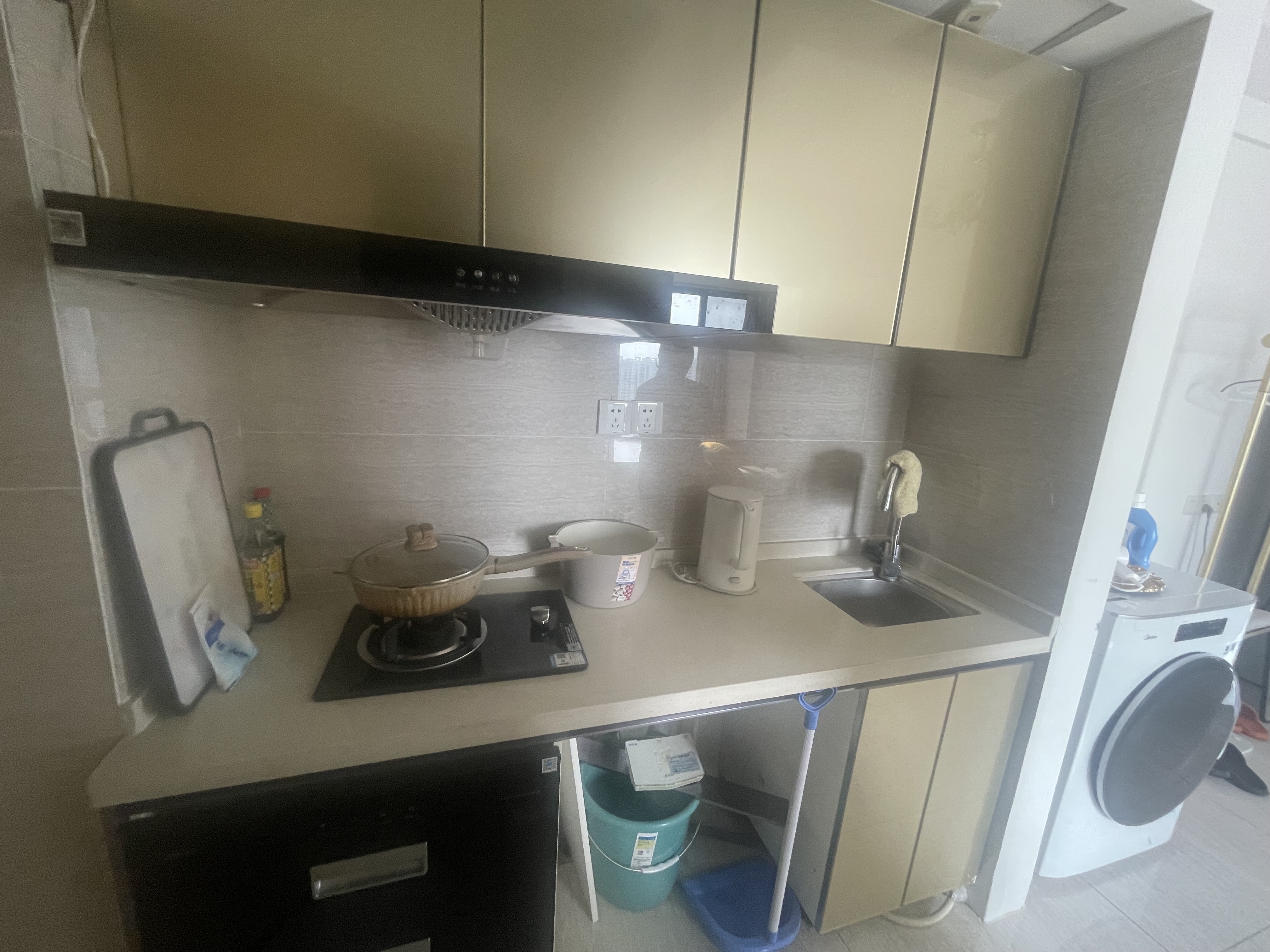 宇建国贸城 1室1厅1卫 80.0万 宇建国贸城 1室1厅1卫 80.0万室内图