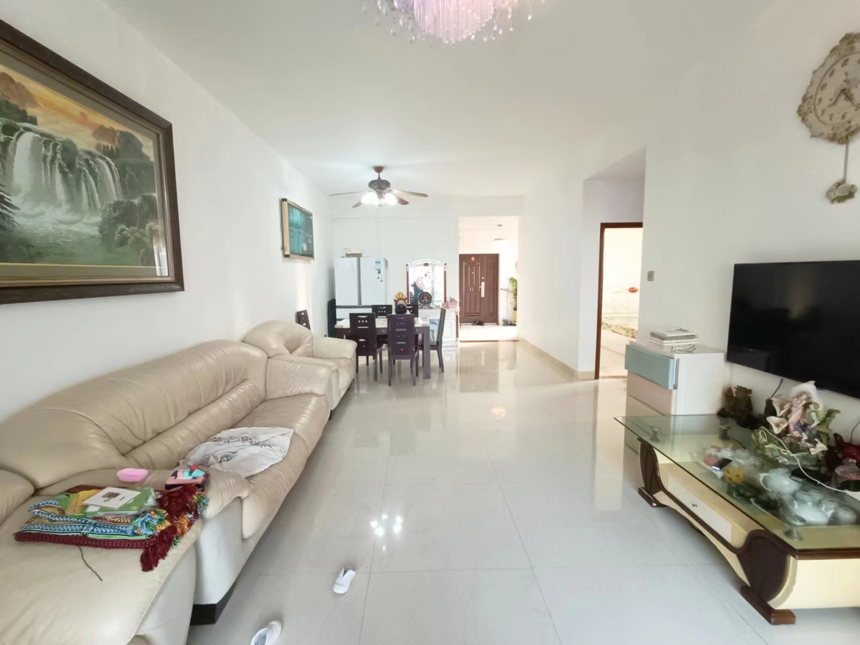 阳光西海岸三期南区(白云公寓(洋房区) 2室2厅1卫 140.0万 阳光西海岸三期南区(白云公寓(洋房区) 2室2厅1卫 140.0万客厅