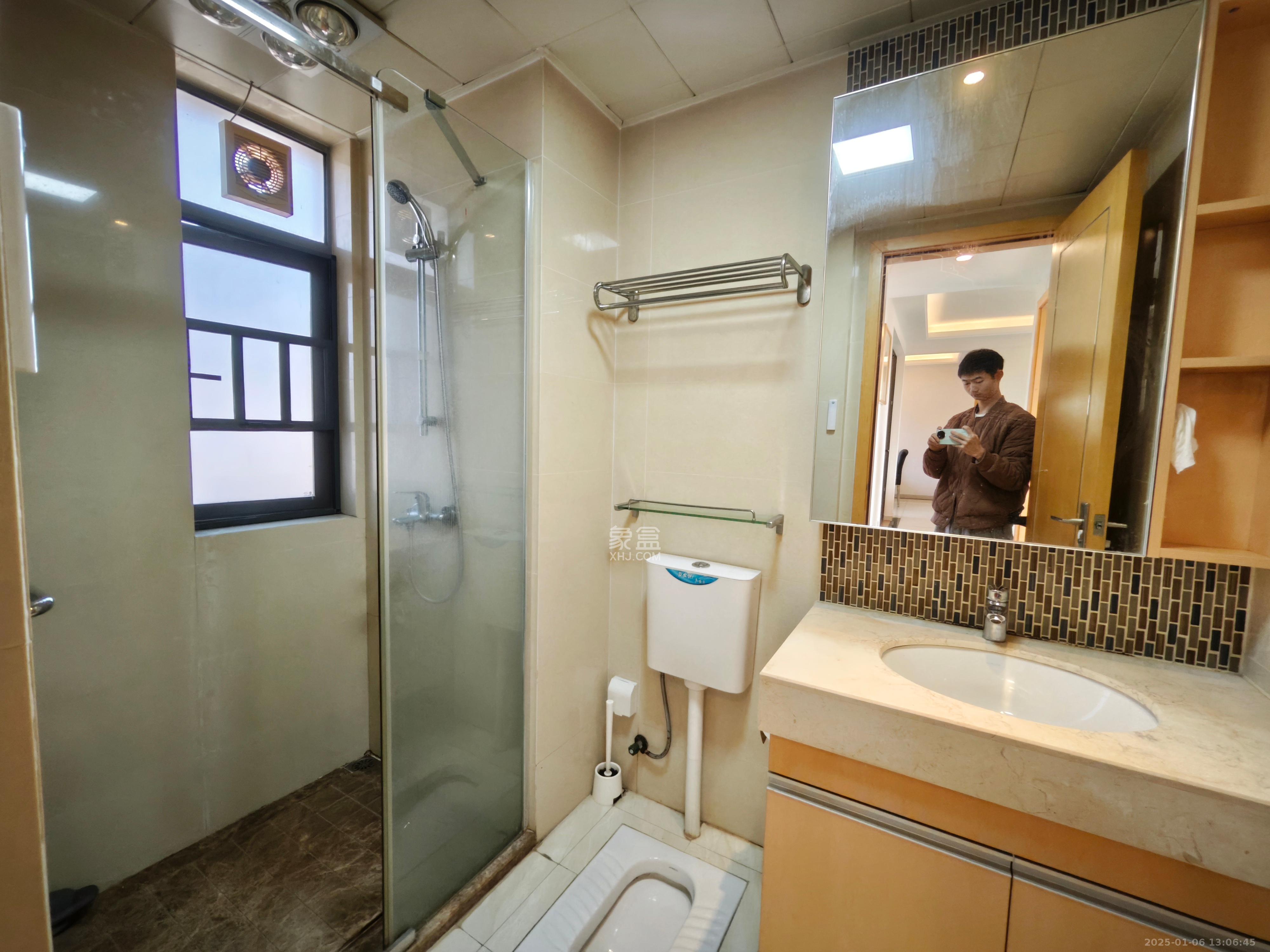 珠江郦城薰衣道  3室1厅1卫   3200.00元/月室内图