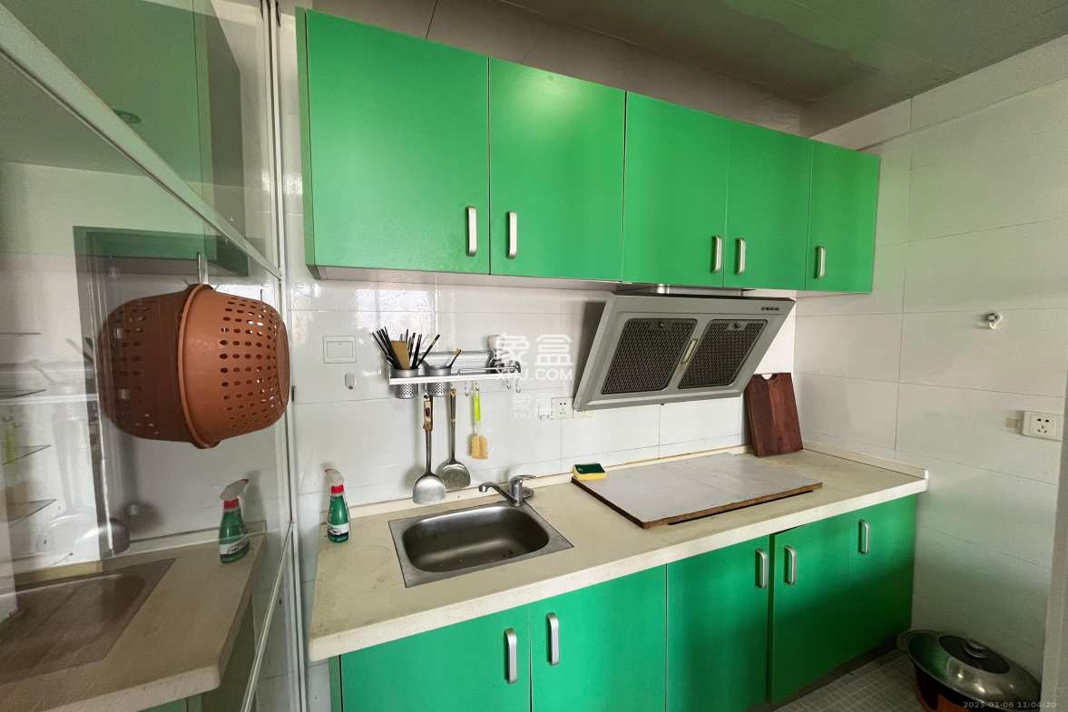 亚商国际 1室1厅1卫 1300.00元/月 亚商国际 1室1厅1卫 1300.00元/月室内图