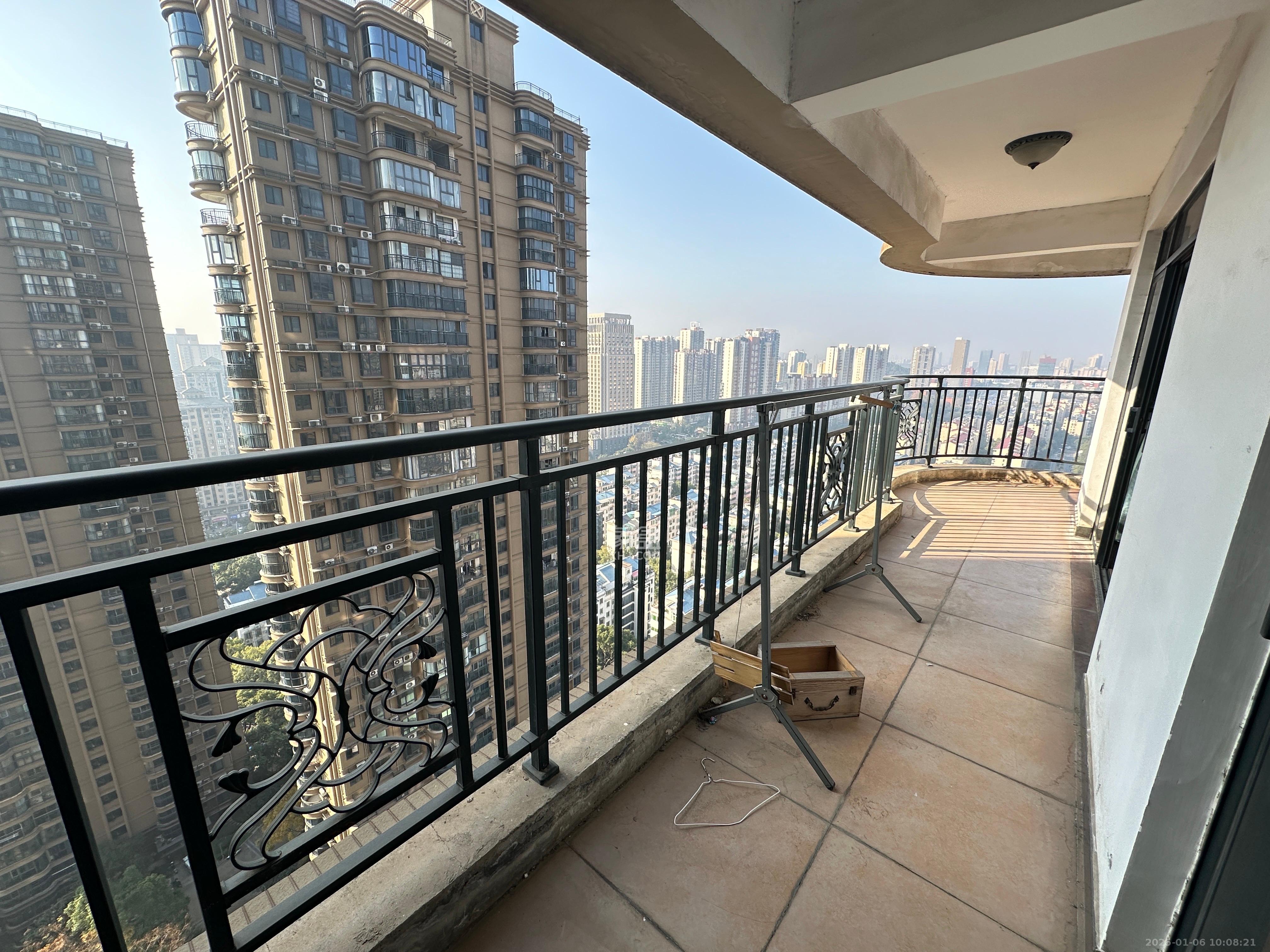 永祺西京 4室2厅2卫 3500.0元/月 永祺西京 4室2厅2卫 3500.0元/月室内图