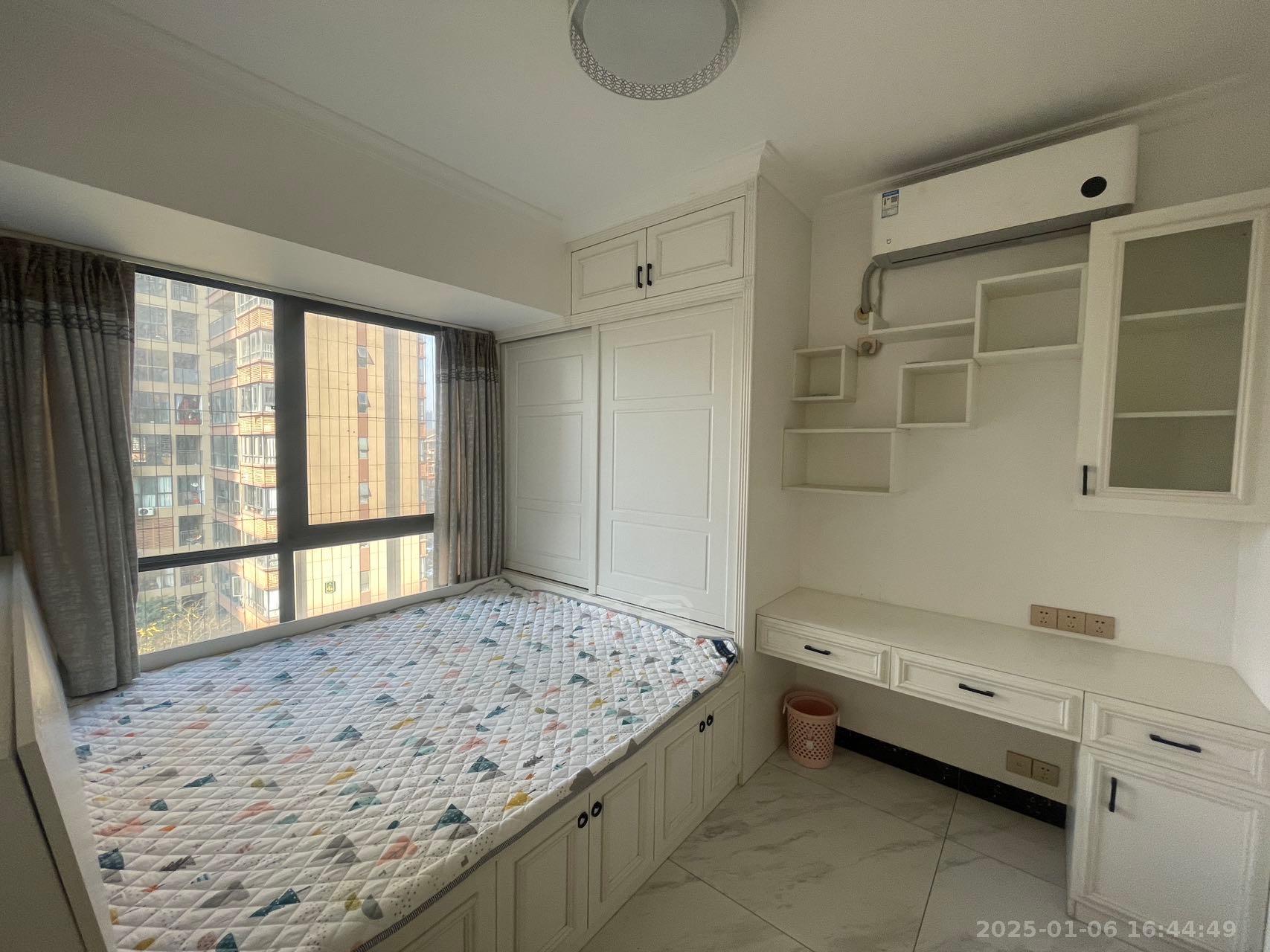 亿都漫城 3室2厅1卫 1800.0元/月 亿都漫城 3室2厅1卫 1800.0元/月室内图