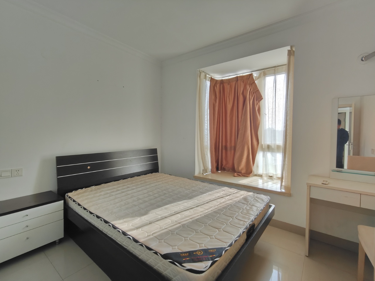 万城国际 2室1厅1卫 1400.0元/月 万城国际 2室1厅1卫 1400.0元/月室内图