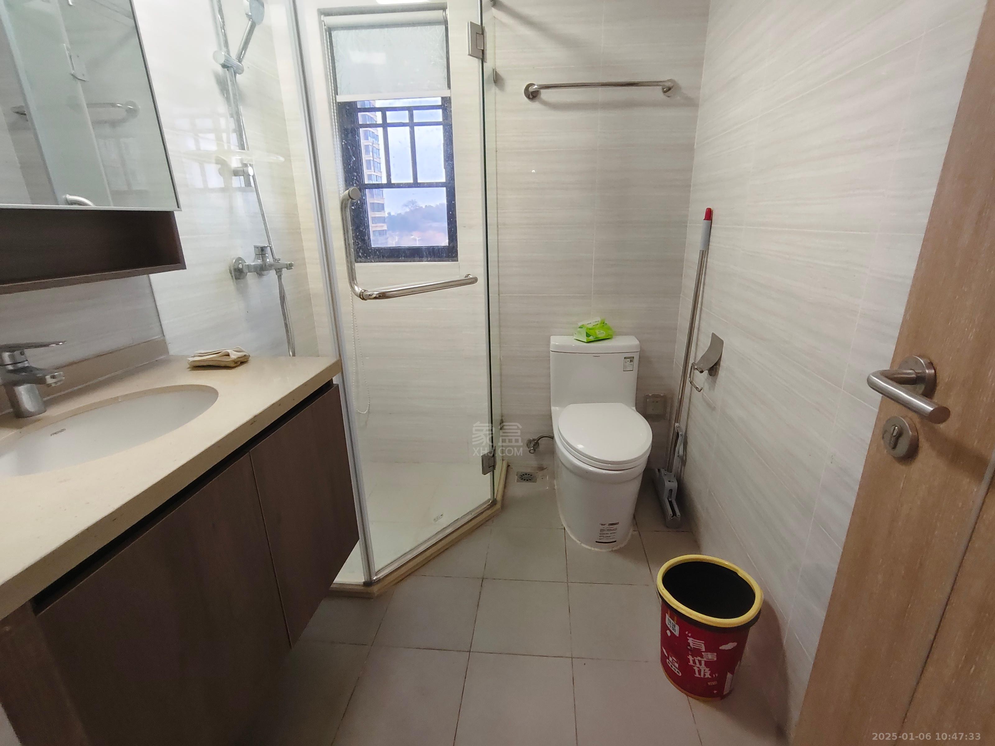 东部美的城 4室2厅1卫 2200.0元/月 东部美的城 4室2厅1卫 2200.0元/月室内图