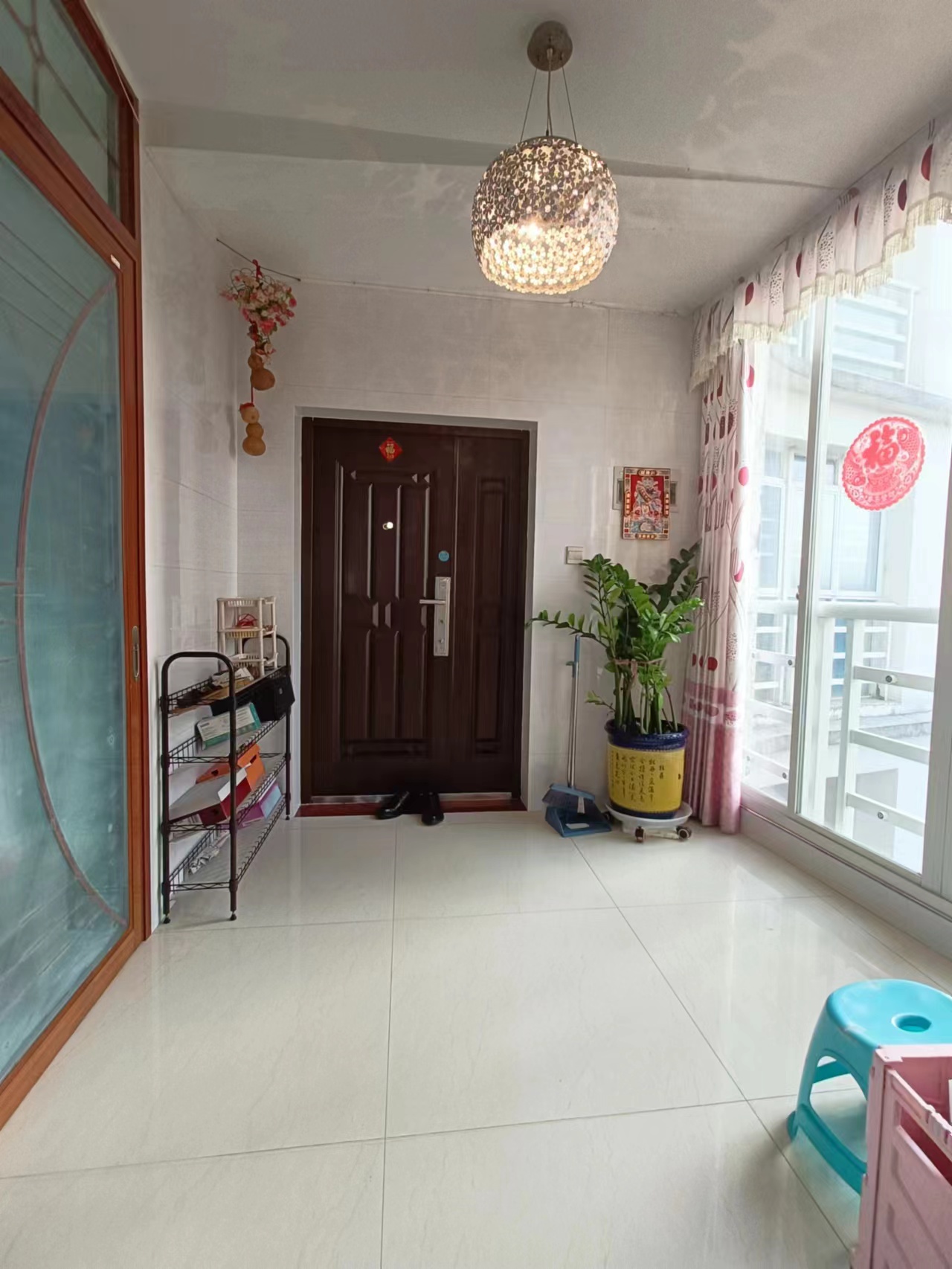 阳光西海岸三期南区(白云公寓(洋房区) 2室2厅1卫 140.0万 阳光西海岸三期南区(白云公寓(洋房区) 2室2厅1卫 140.0万客厅