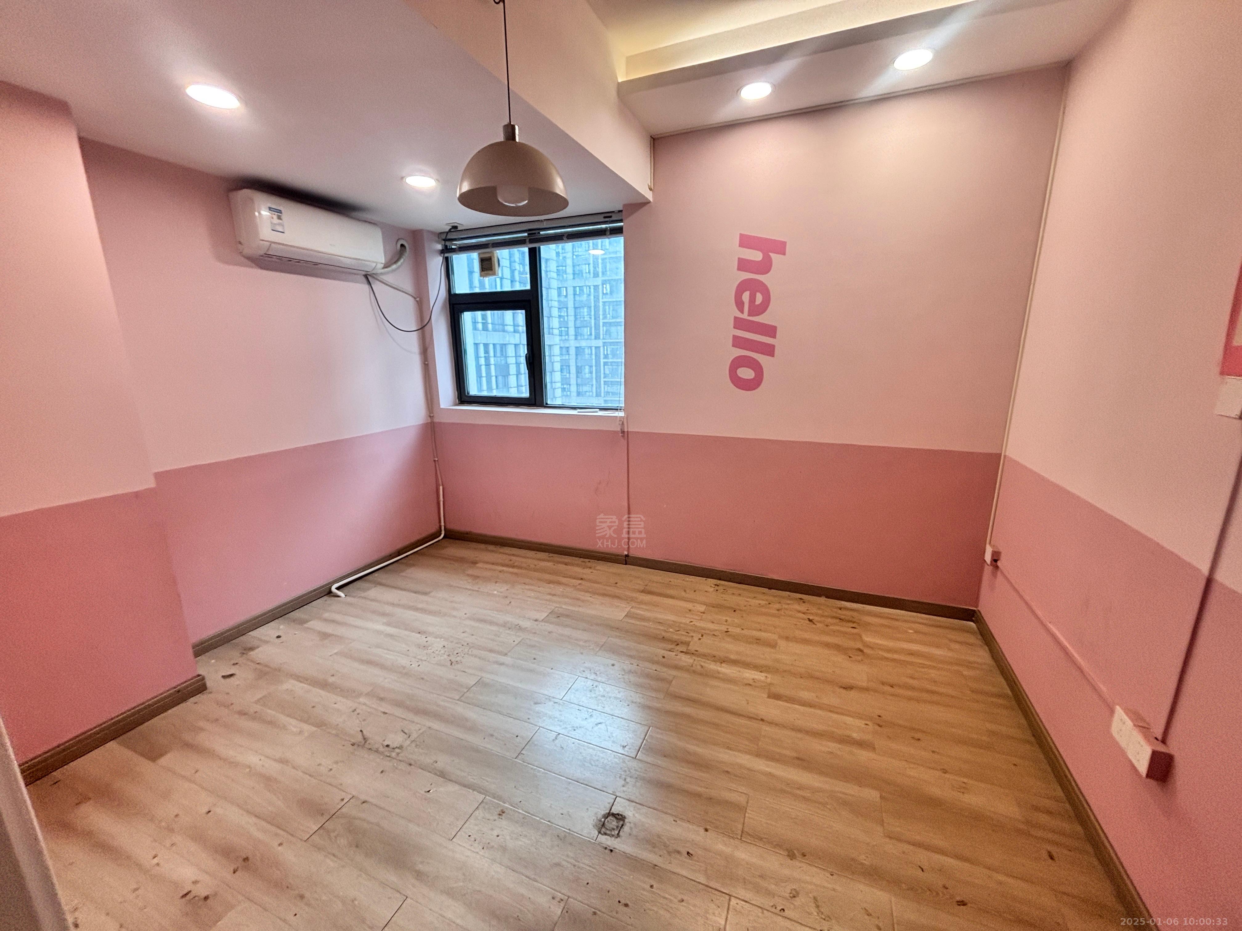 大汉希尔顿 6室2厅2卫 4200.0元/月 大汉希尔顿 6室2厅2卫 4200.0元/月室内图