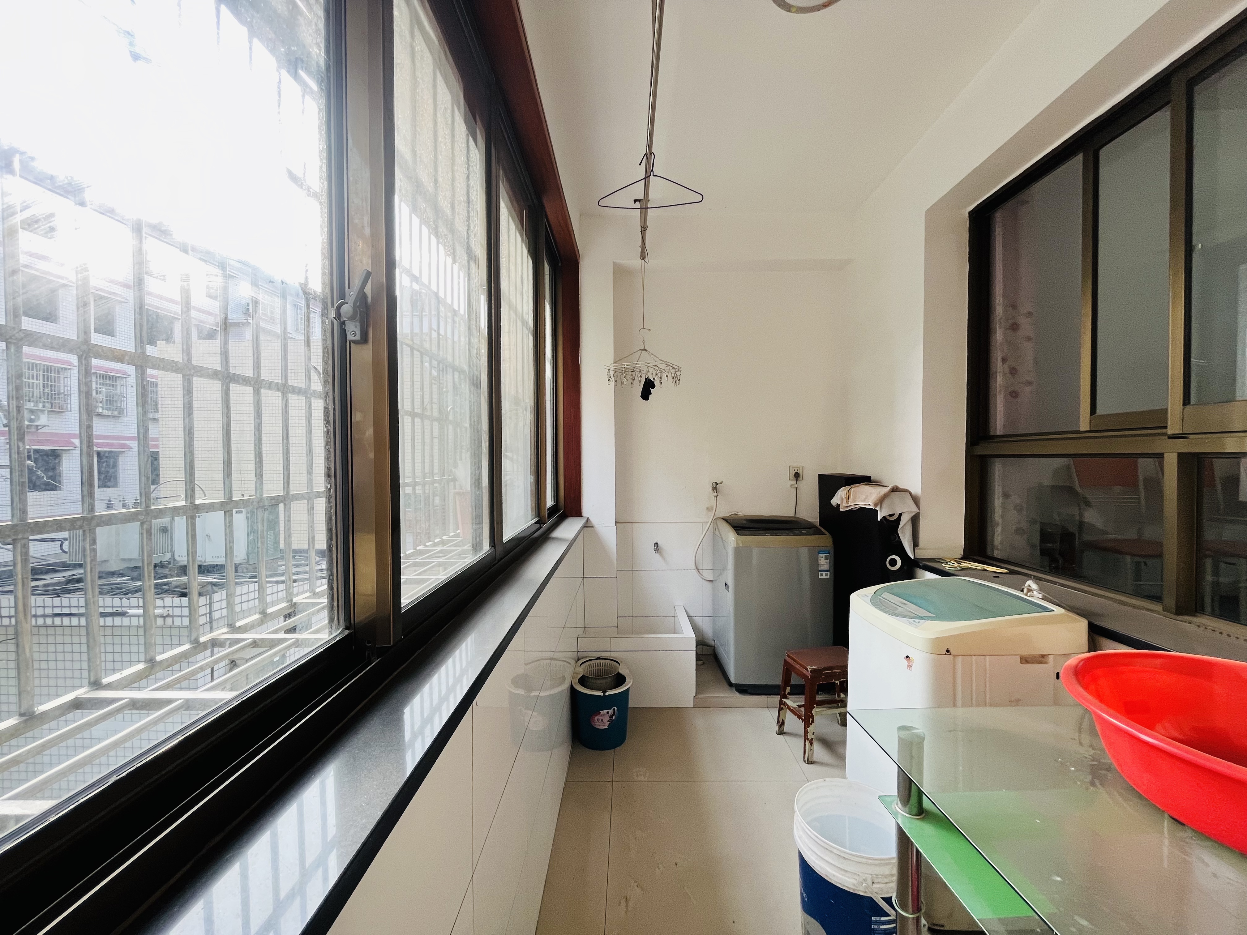 春晓小区 4室2厅2卫 1800.0元/月 春晓小区 4室2厅2卫 1800.0元/月户型图