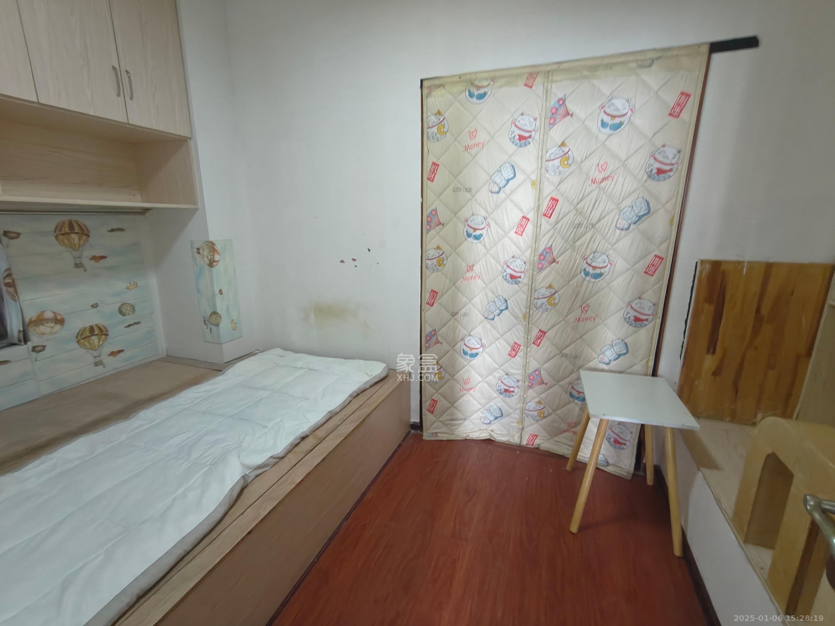 勤诚达新界  2室2厅1卫   1500.00元/月室内图
