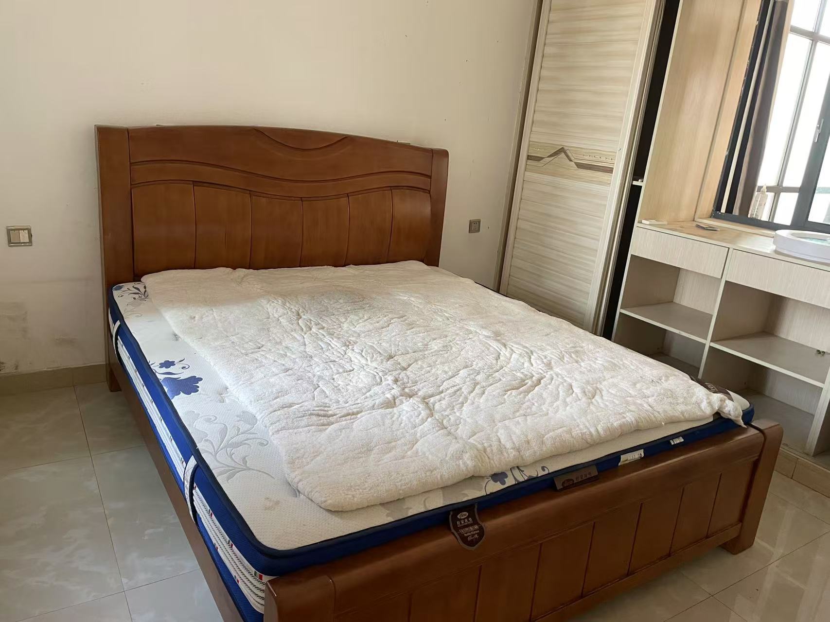 龙洲馨苑 2室2厅1卫 1500.0元/月 龙洲馨苑 2室2厅1卫 1500.0元/月室内图