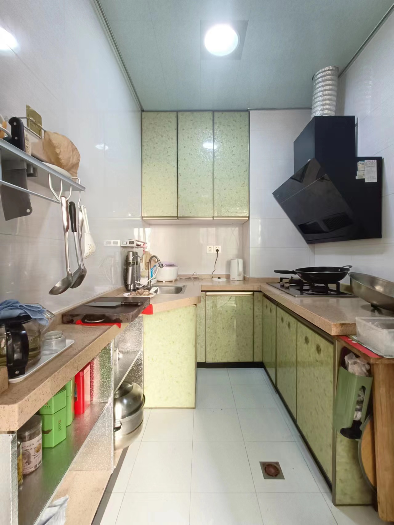 阳光西海岸三期南区(白云公寓(洋房区) 2室2厅1卫 140.0万 阳光西海岸三期南区(白云公寓(洋房区) 2室2厅1卫 140.0万客厅