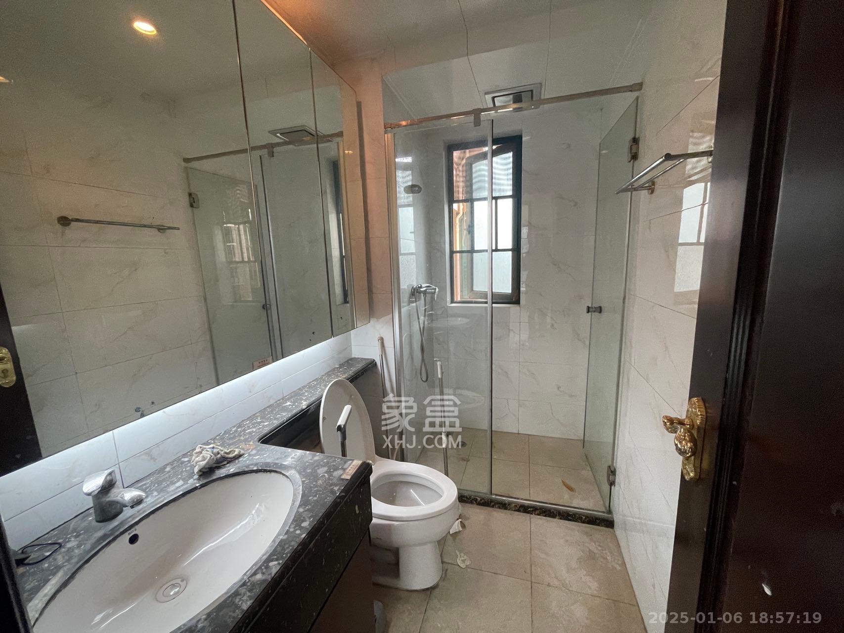 恒大雅苑 3室2厅2卫 2500.0元/月 恒大雅苑 3室2厅2卫 2500.0元/月室内图