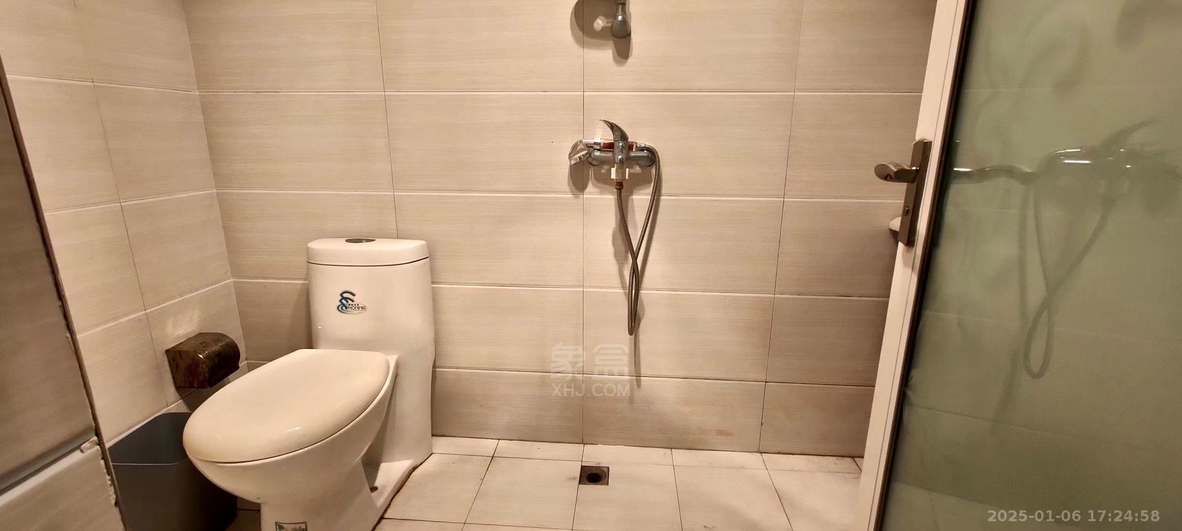 慈善大厦  1室1厅1卫    1000.0元/月 慈善大厦  1室1厅1卫    1000.0元/月室内图