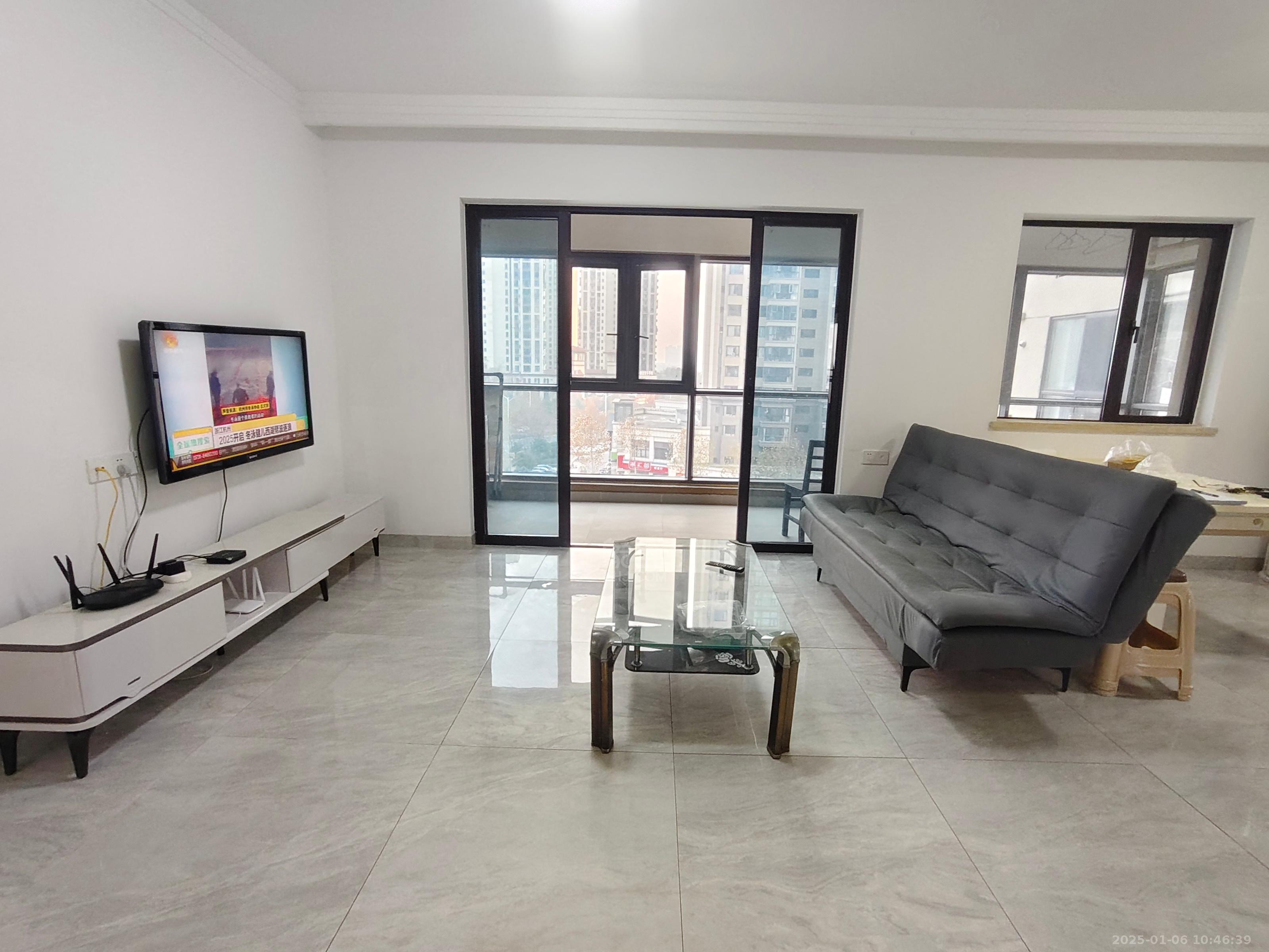 东部美的城 4室2厅1卫 2200.0元/月 东部美的城 4室2厅1卫 2200.0元/月室内图