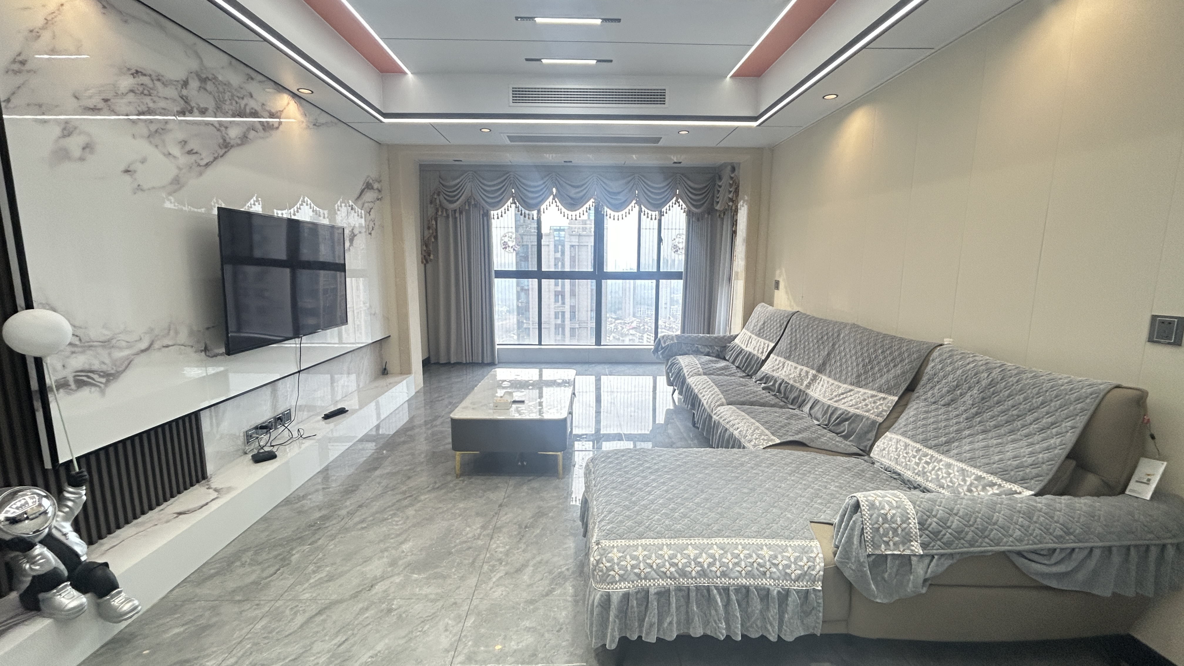 铂金汉宫 3室1厅2卫 2500.0元/月 铂金汉宫 3室1厅2卫 2500.0元/月室内图