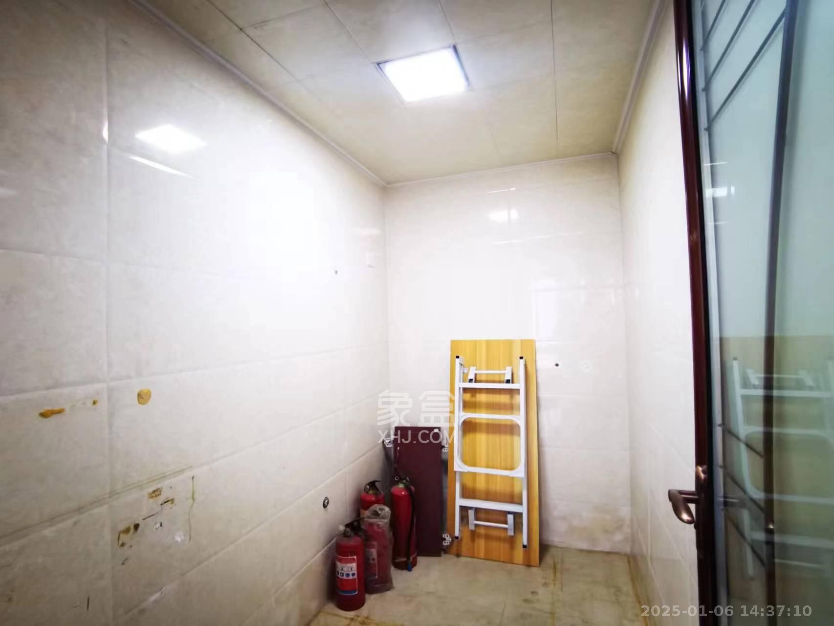 中建芙蓉工社  1室1厅1卫   1400.00元/月室内图