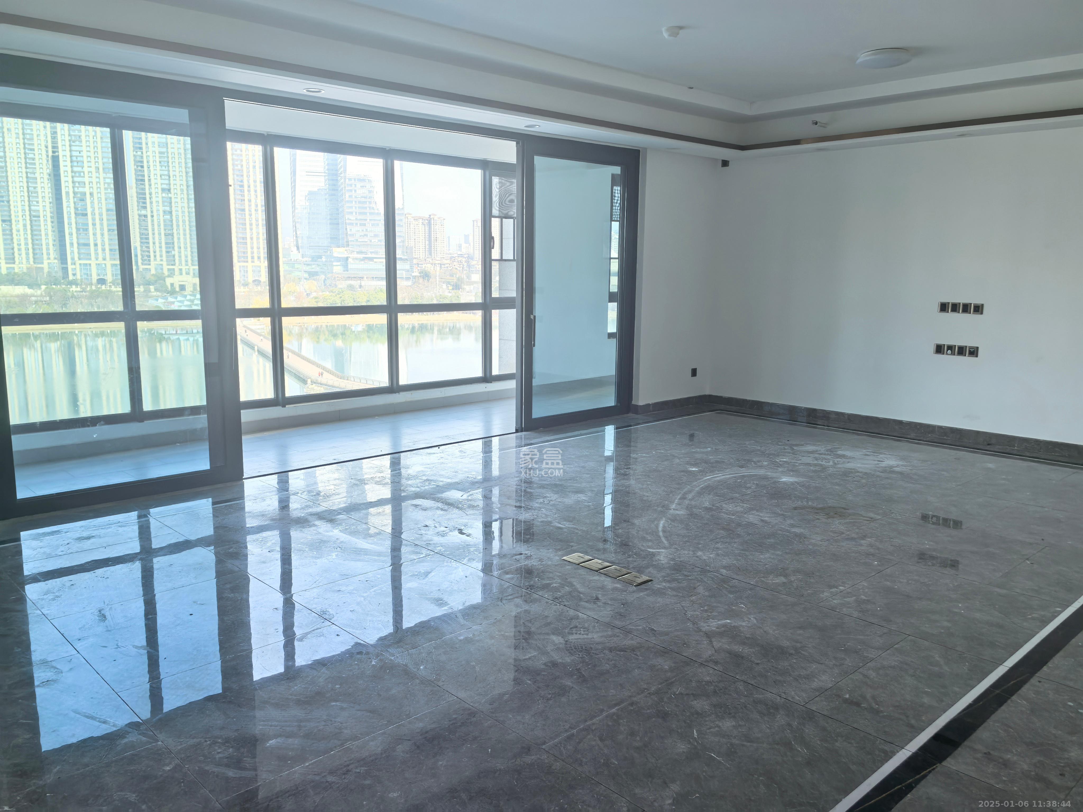 中海梅溪湖壹号 4室2厅2卫 12000.0元/月 中海梅溪湖壹号 4室2厅2卫 12000.0元/月室内图