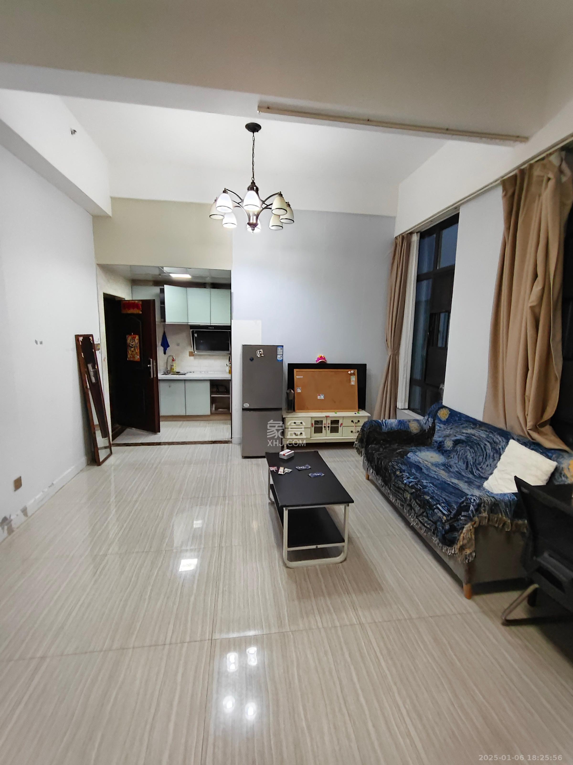 荣悦台 1室1厅1卫 1800.0元/月 荣悦台 1室1厅1卫 1800.0元/月室内图