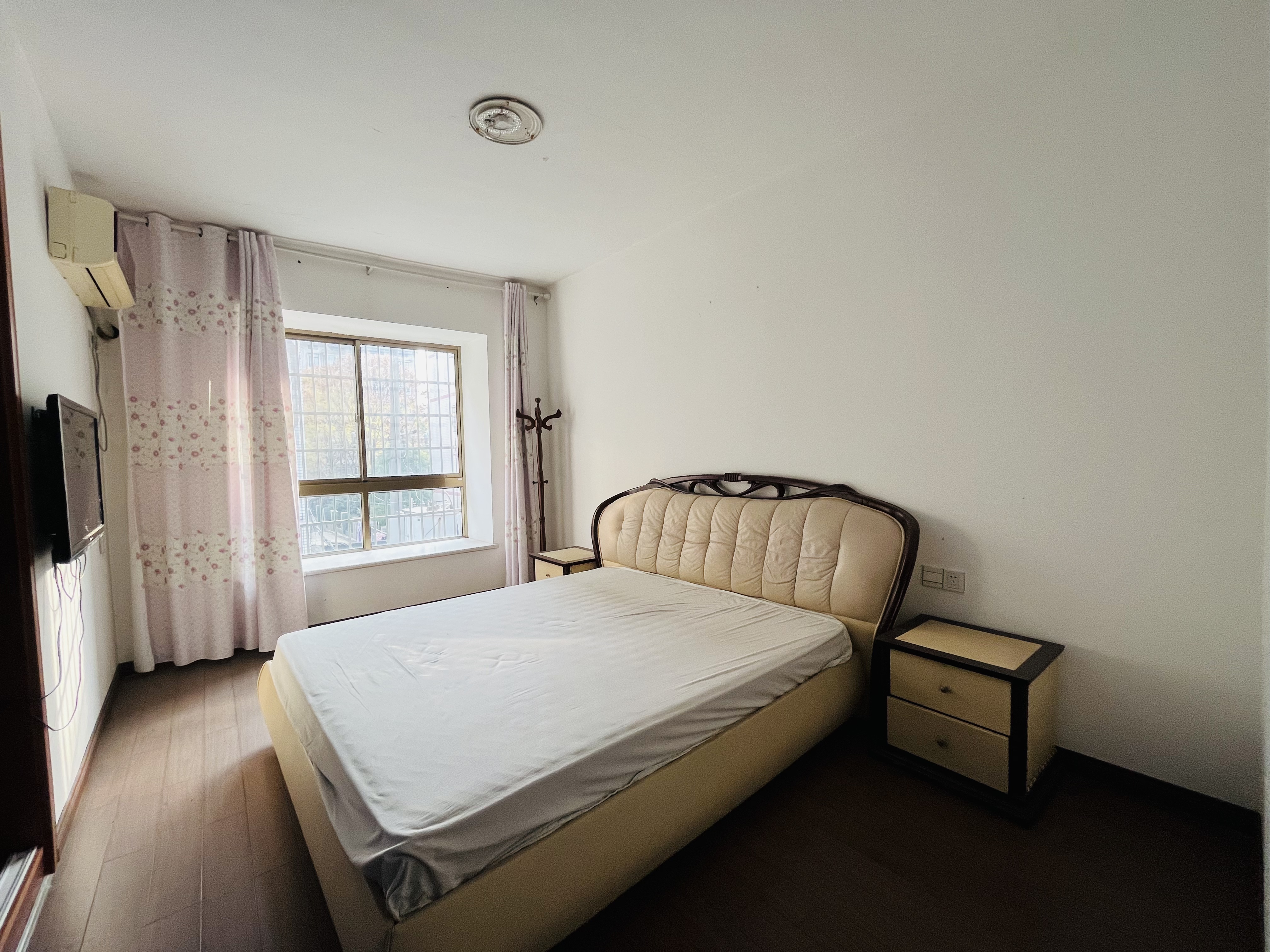 春晓小区 4室2厅2卫 1800.0元/月 春晓小区 4室2厅2卫 1800.0元/月户型图