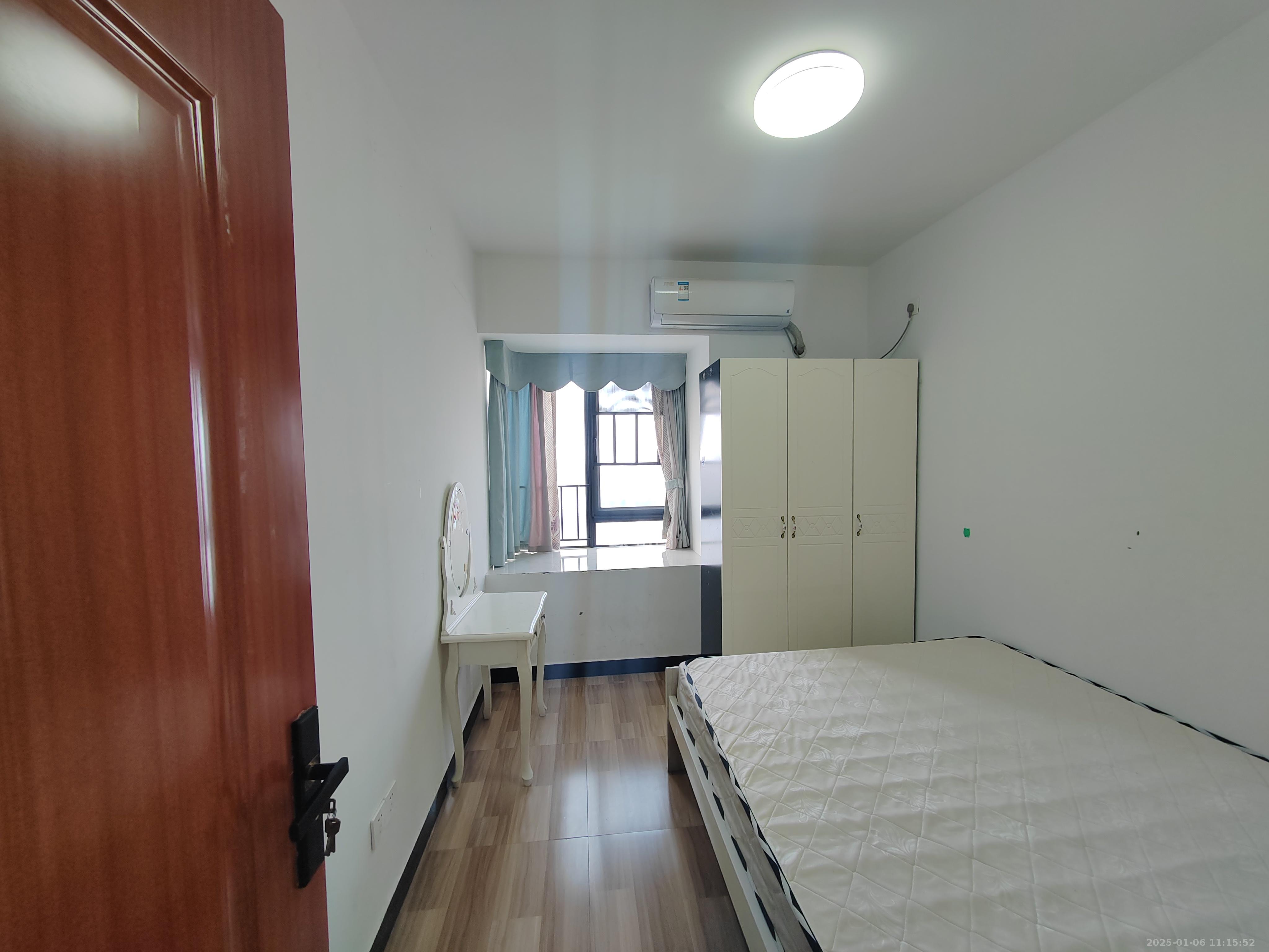 保利城(中航城国际社区、郡原美村) 3室2厅2卫 2500.0元/月 保利城(中航城国际社区、郡原美村) 3室2厅2卫 2500.0元/月室内图