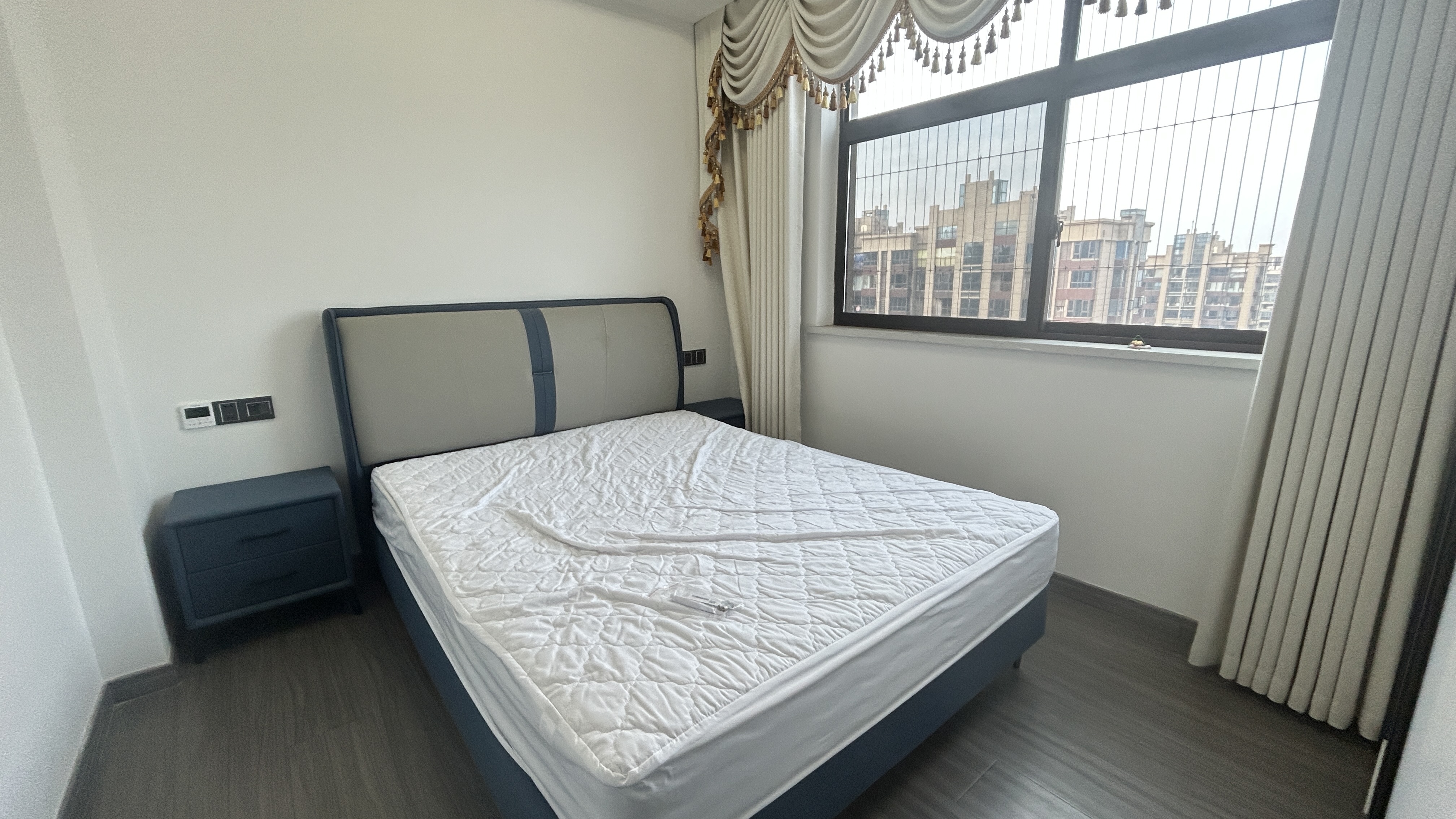 铂金汉宫 3室1厅2卫 2500.0元/月 铂金汉宫 3室1厅2卫 2500.0元/月室内图