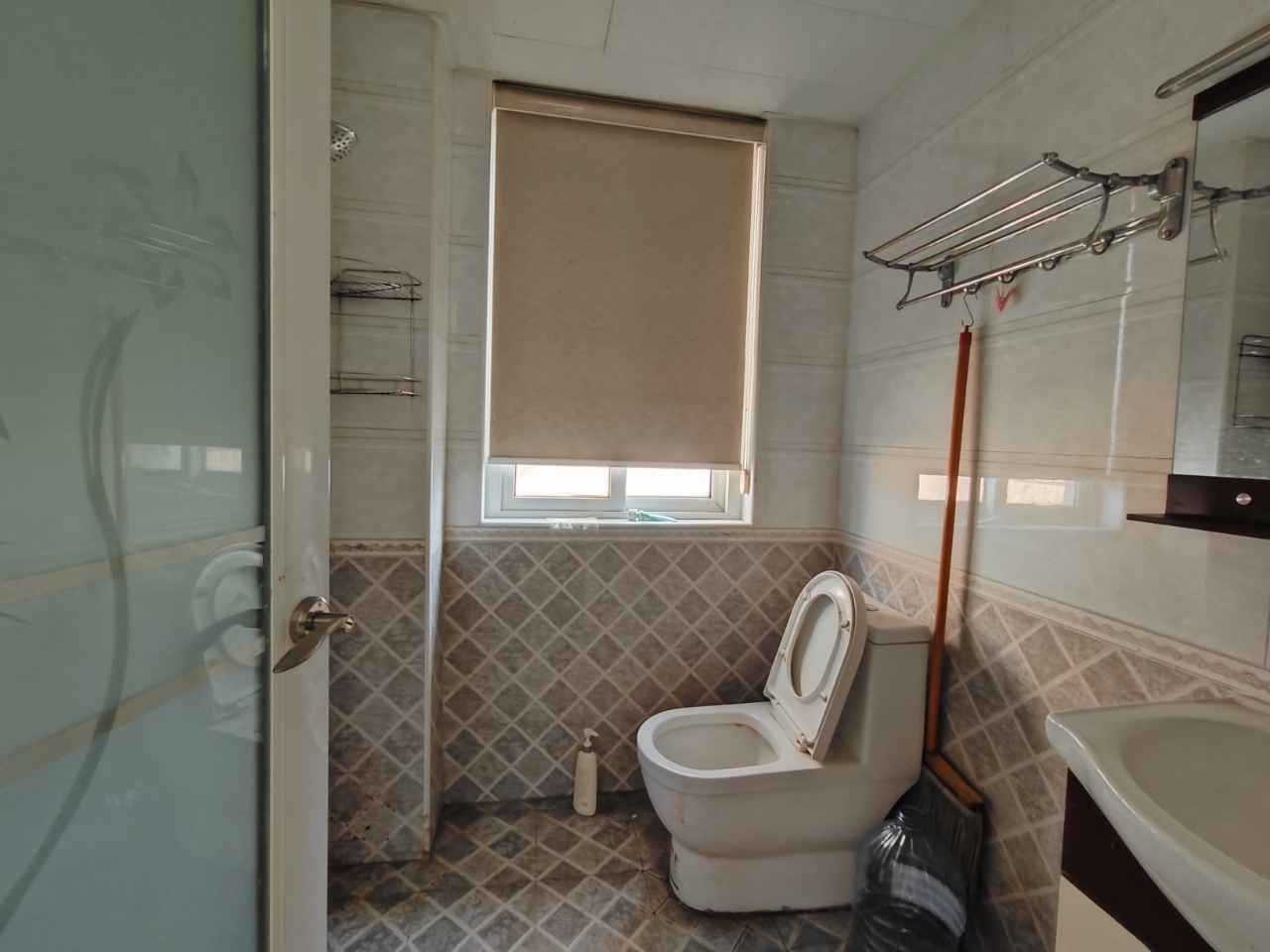 万城国际 2室1厅1卫 1400.0元/月 万城国际 2室1厅1卫 1400.0元/月室内图