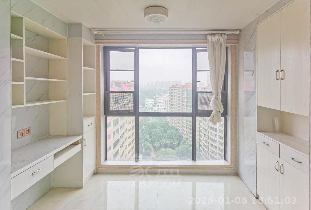 庐山春天 2室2厅1卫 2000.0元/月 庐山春天 2室2厅1卫 2000.0元/月室内图