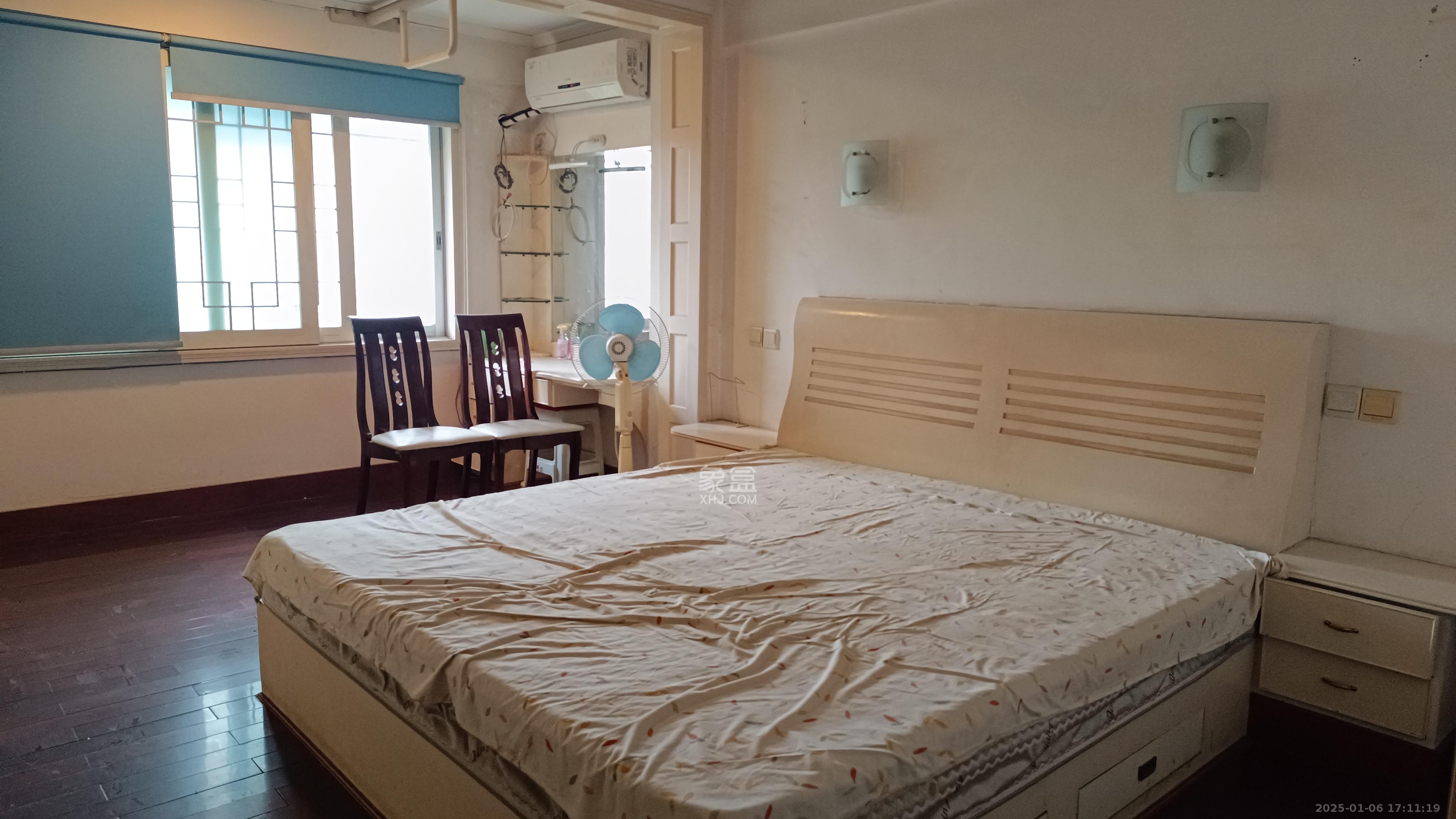 狮子山一片  4室2厅2卫    1700.0元/月 狮子山一片  4室2厅2卫    1700.0元/月