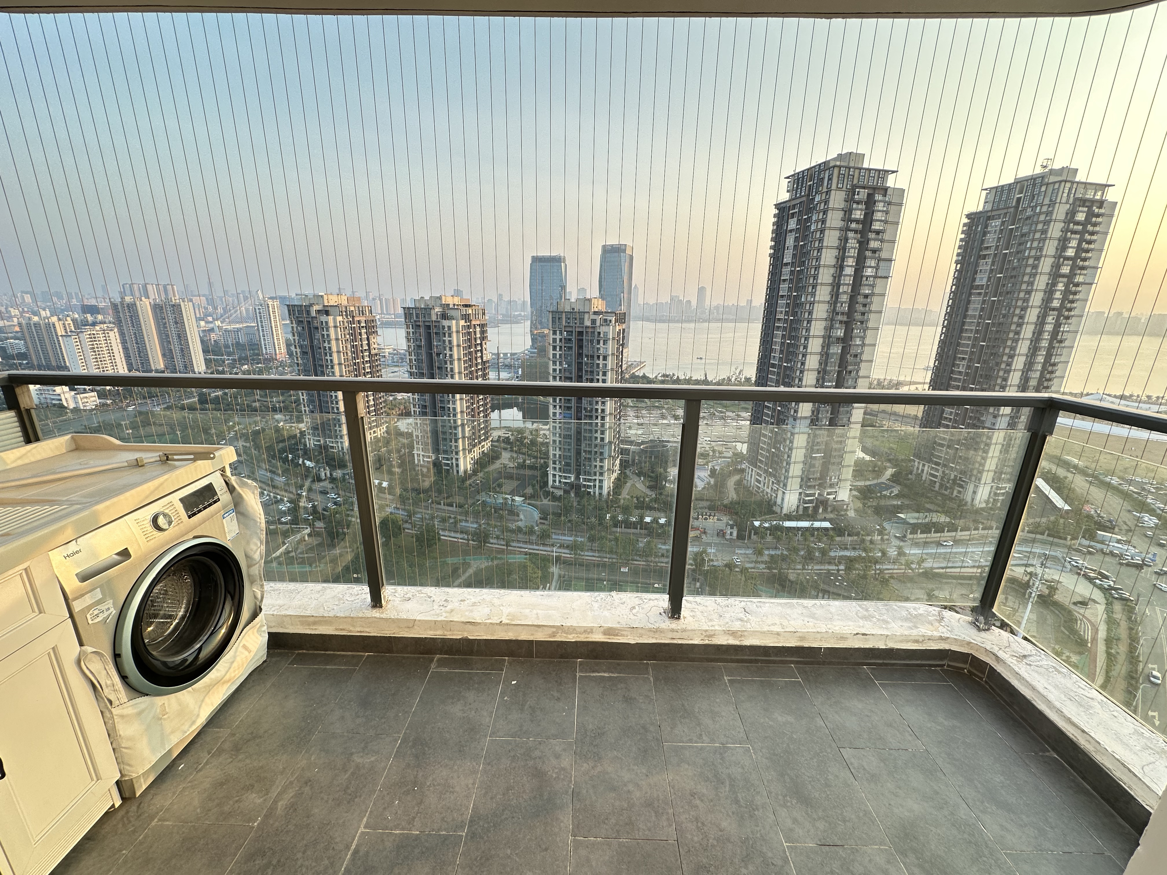 恒大美丽沙天璟湾 4室2厅2卫 5500.0元/月 恒大美丽沙天璟湾 4室2厅2卫 5500.0元/月室内图