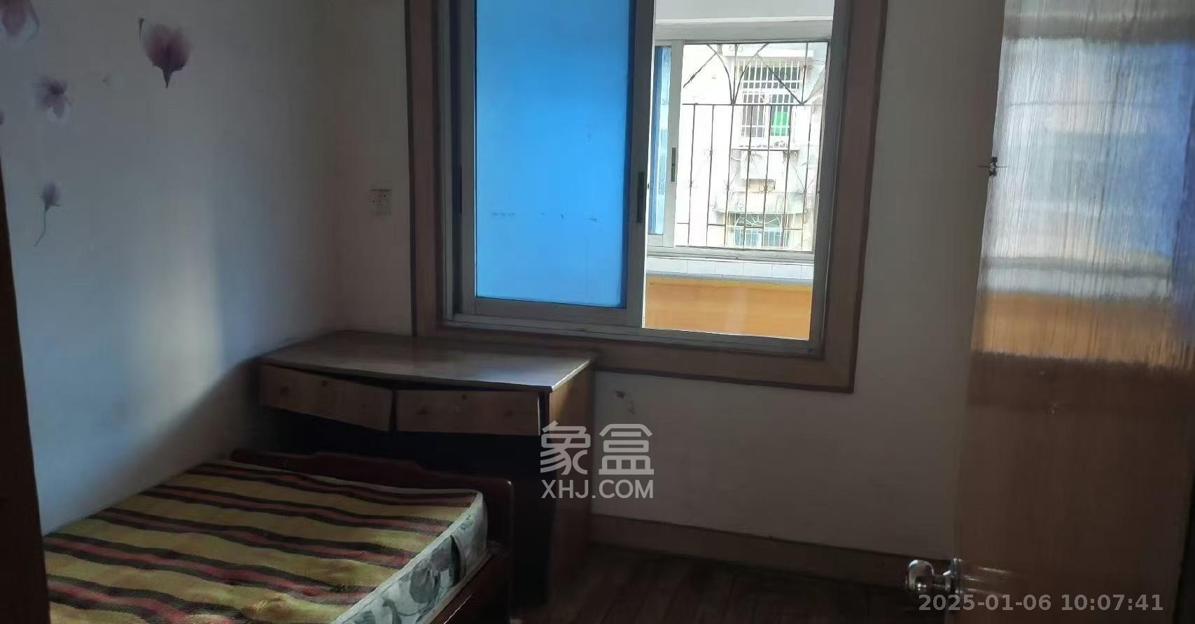 荷花园市直教师村(长沙市教育局直属教师二村) 3室2厅1卫 2000.0元/月 荷花园市直教师村(长沙市教育局直属教师二村) 3室2厅1卫 2000.0元/月室内图