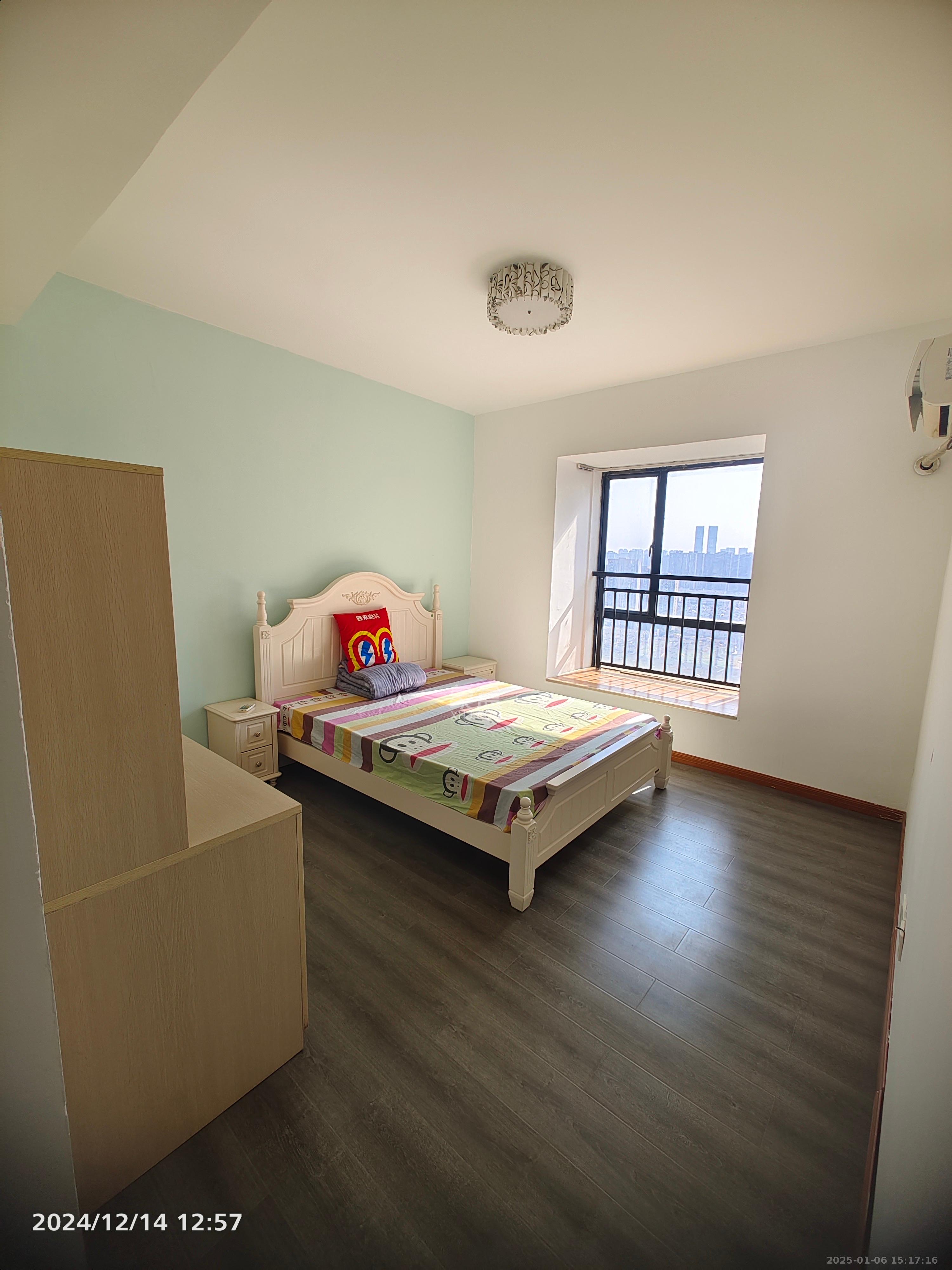 山水华景 4室2厅2卫 3000.0元/月 山水华景 4室2厅2卫 3000.0元/月室内图