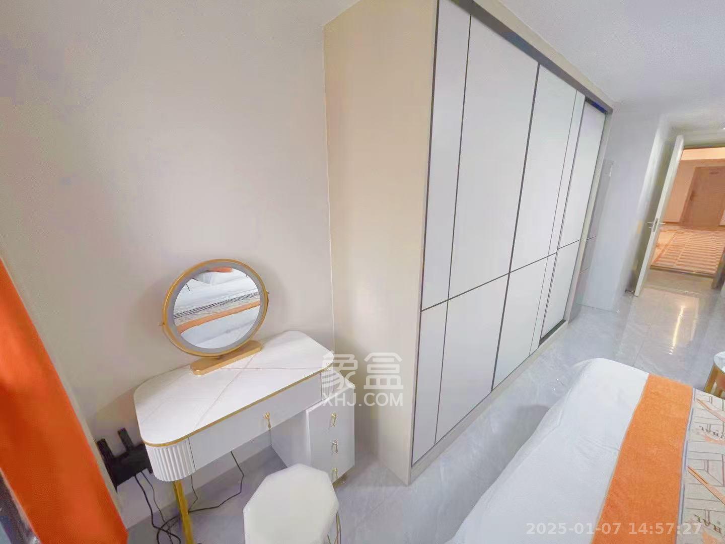 力高凤凰新天 1室1厅1卫 1600.0元/月 力高凤凰新天 1室1厅1卫 1600.0元/月室内图