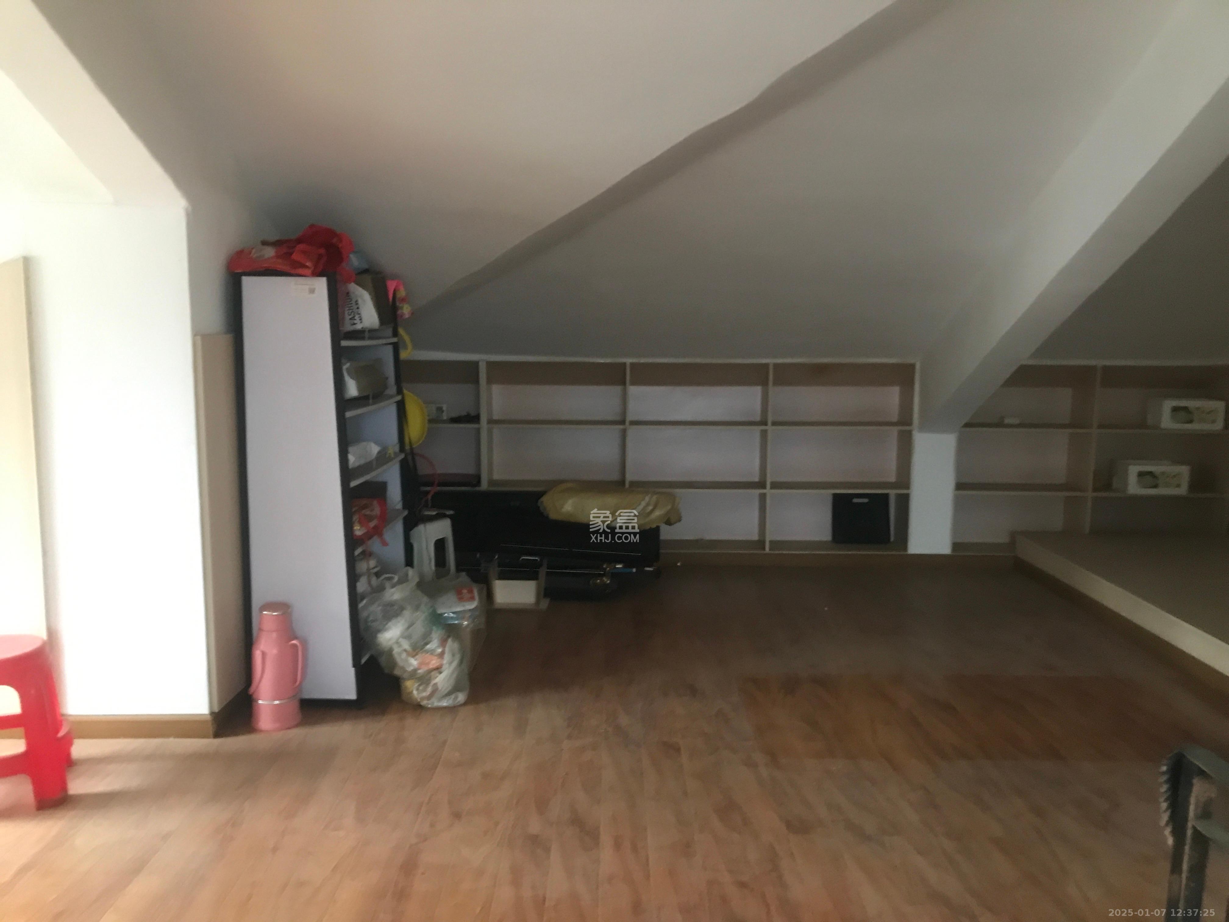 澳海澜庭 3室2厅1卫 1600.0元/月 澳海澜庭 3室2厅1卫 1600.0元/月室内图