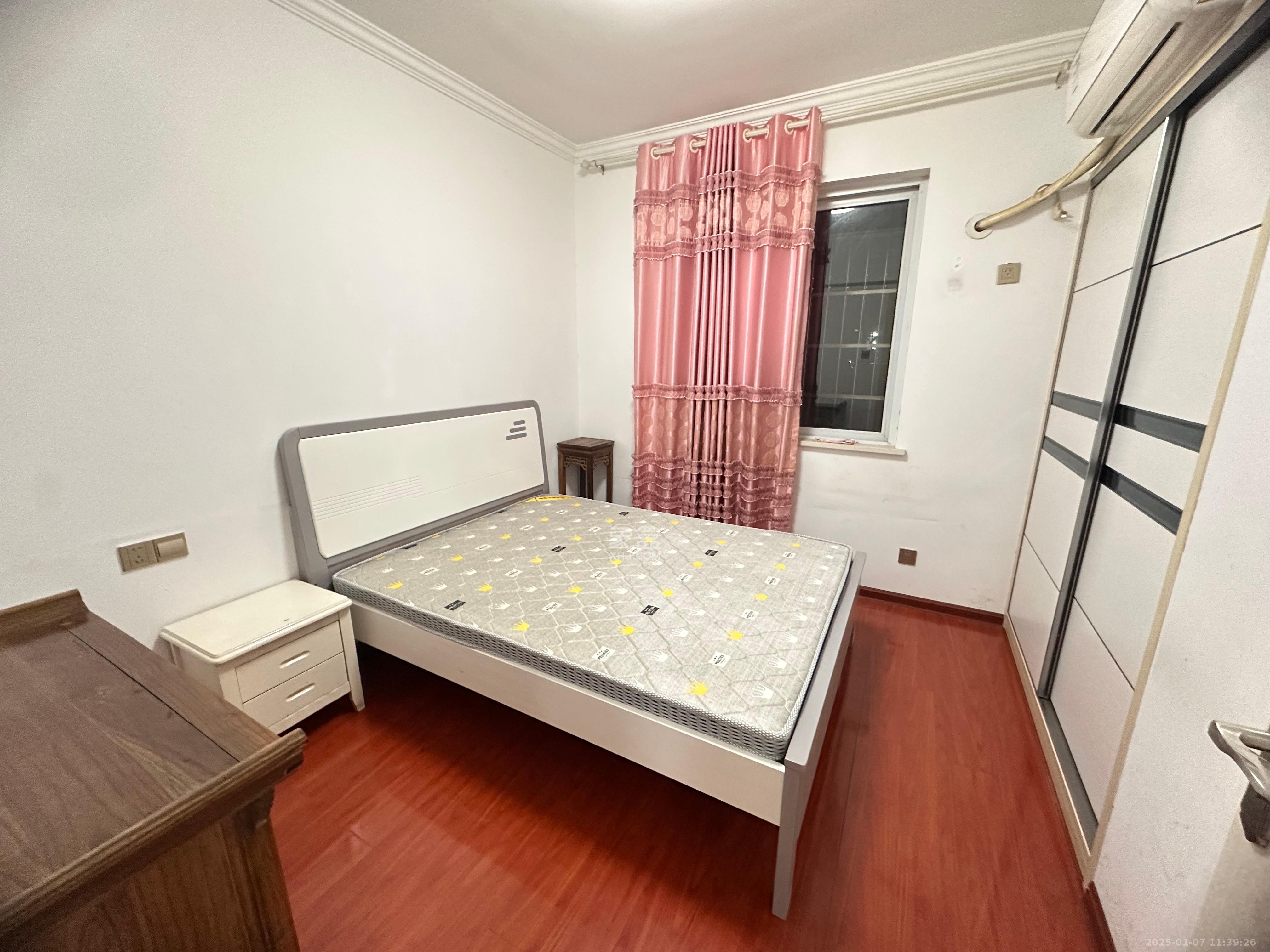 星城新宇莲景苑 3室0厅0卫 2500.0元/月 星城新宇莲景苑 3室0厅0卫 2500.0元/月室内图