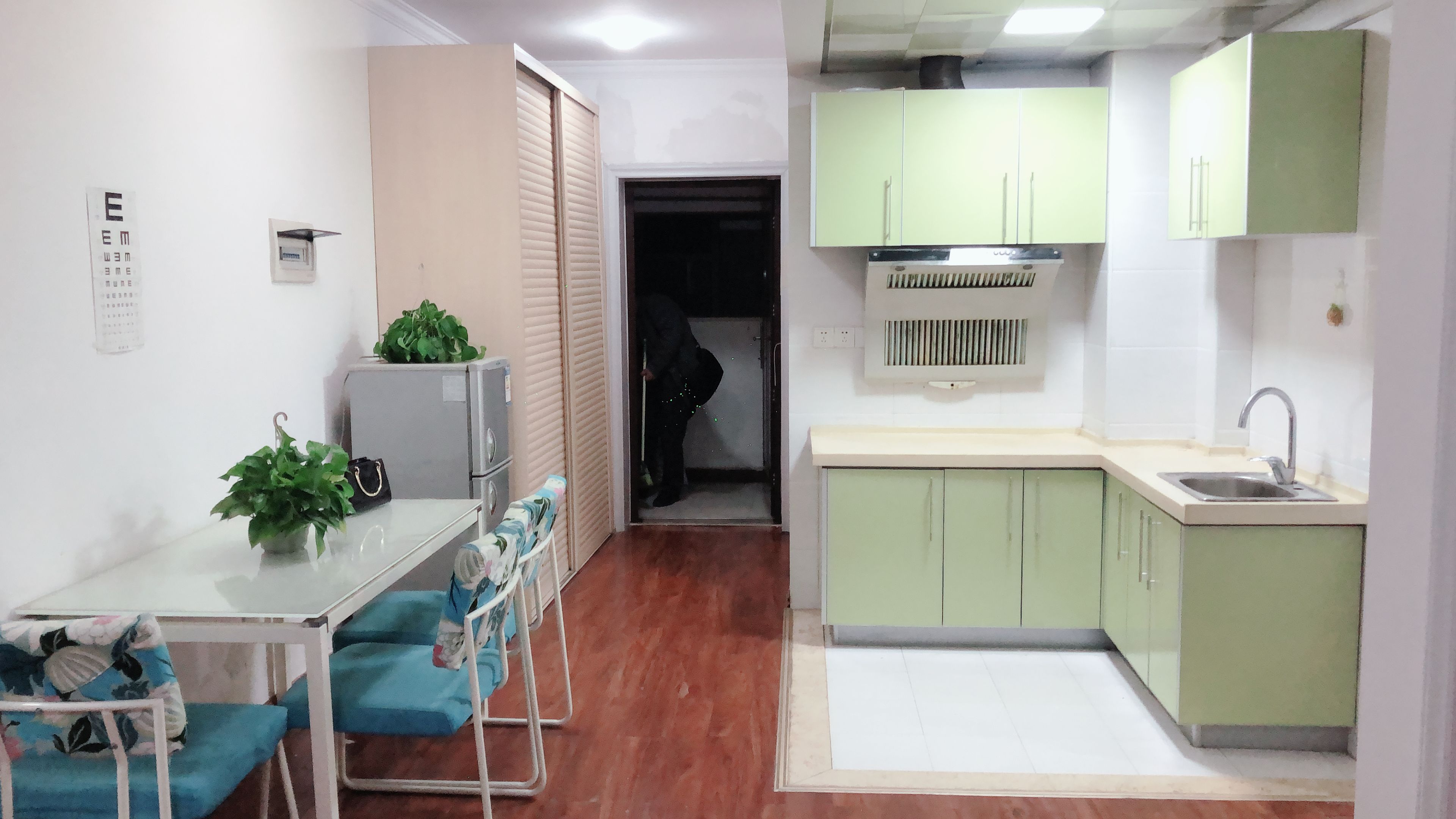 M国际 1室1厅1卫 1100.0元/月 M国际 1室1厅1卫 1100.0元/月室内图