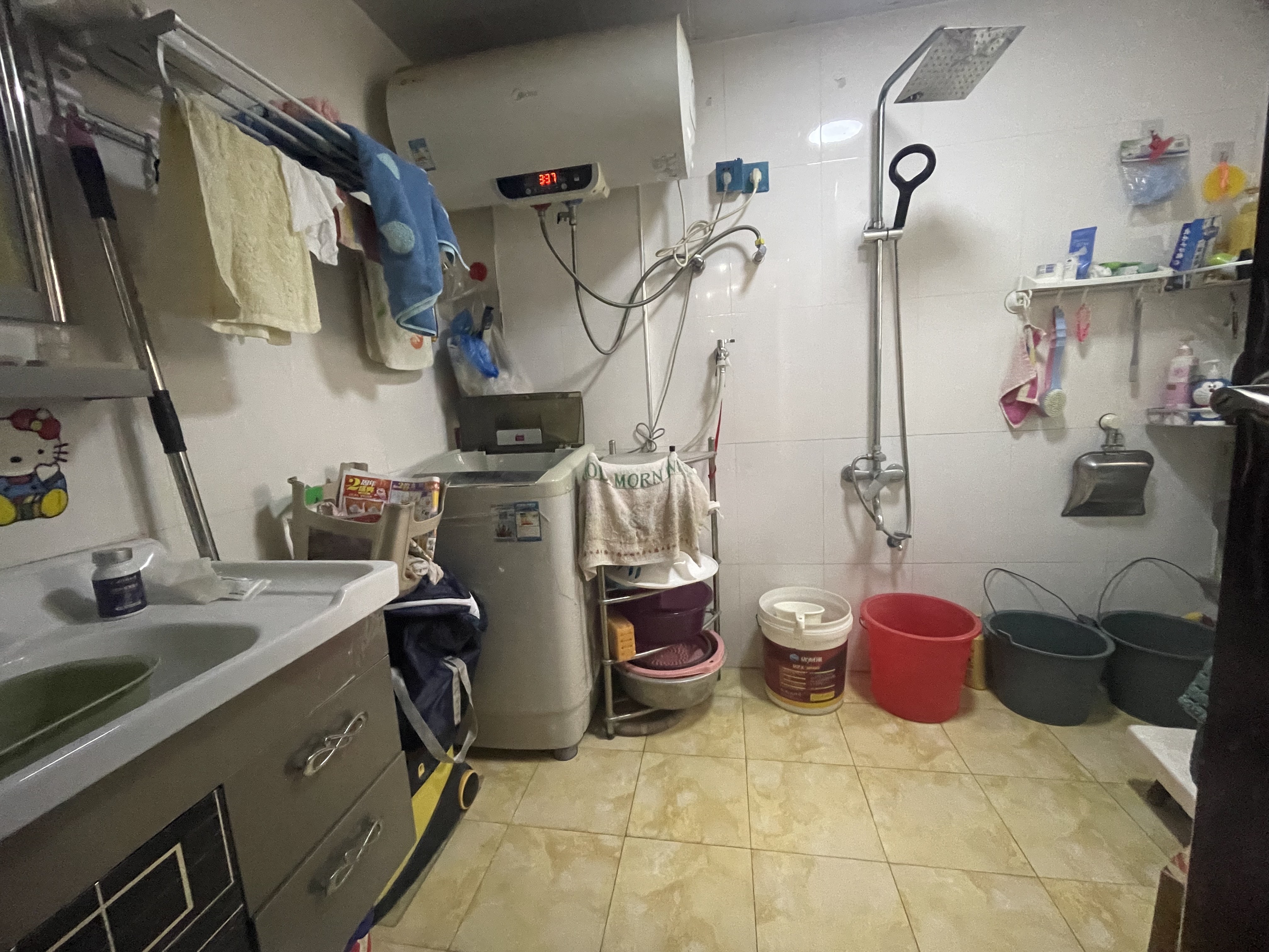 广圆秀之都 3室2厅1卫 45.8万 广圆秀之都 3室2厅1卫 45.8万客厅