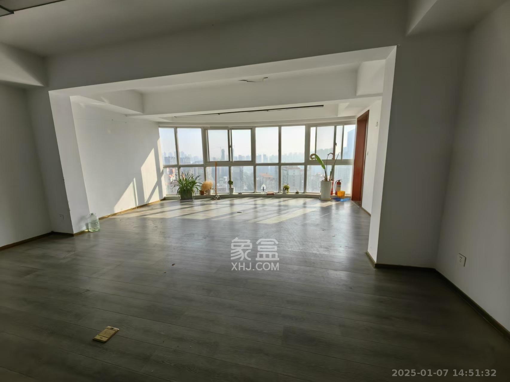 华雅花园 1室1厅1卫 15000.0元/月 华雅花园 1室1厅1卫 15000.0元/月室内图