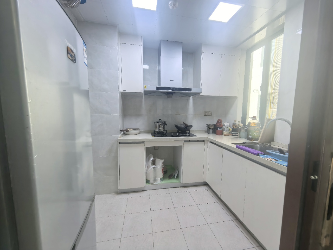 星华海岸城三期 3室2厅2卫 176.0万 星华海岸城三期 3室2厅2卫 176.0万室内图