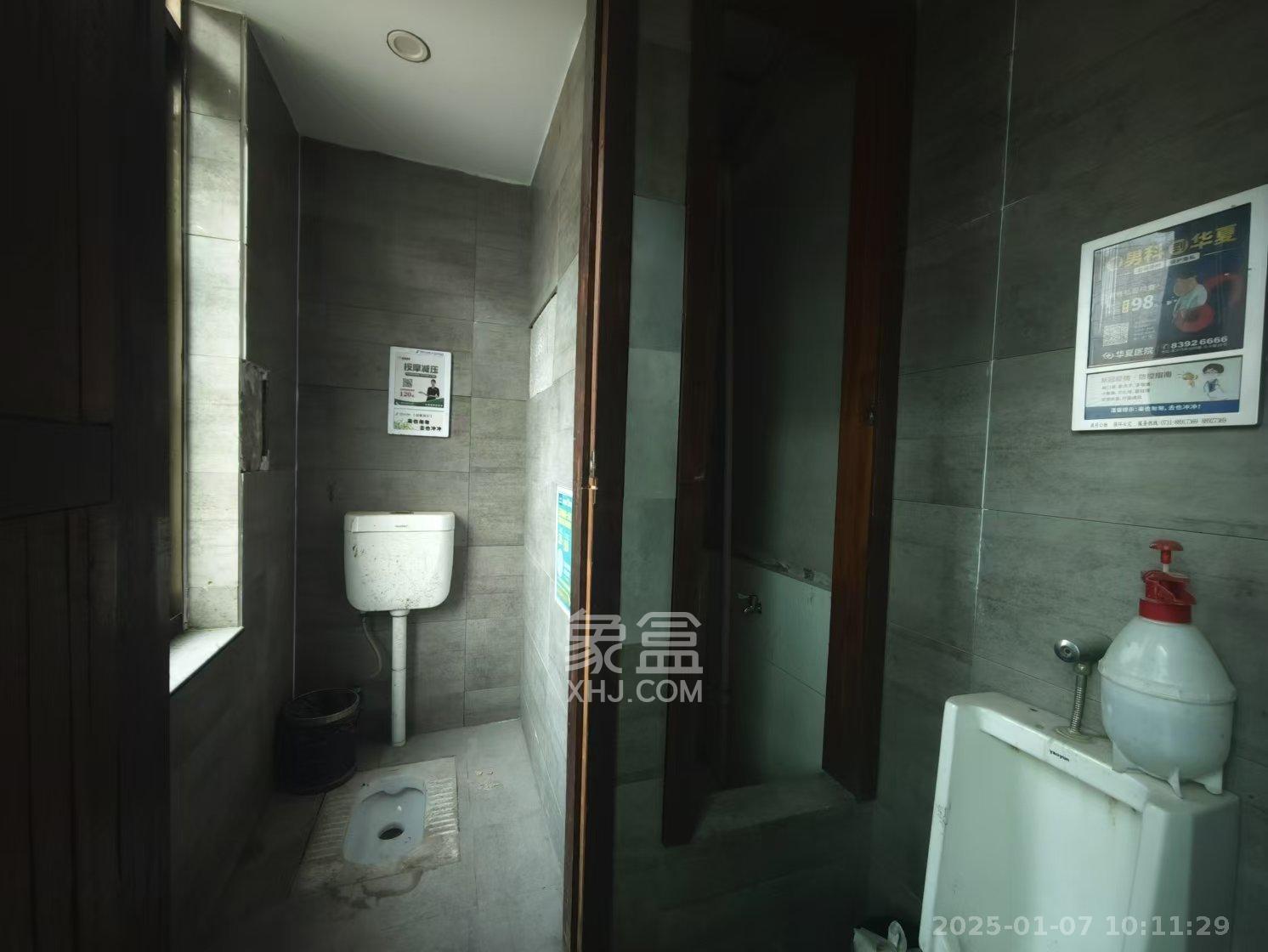 城东安置区(星城社区) 1室0厅0卫 9000.0元/月 城东安置区(星城社区) 1室0厅0卫 9000.0元/月室内图