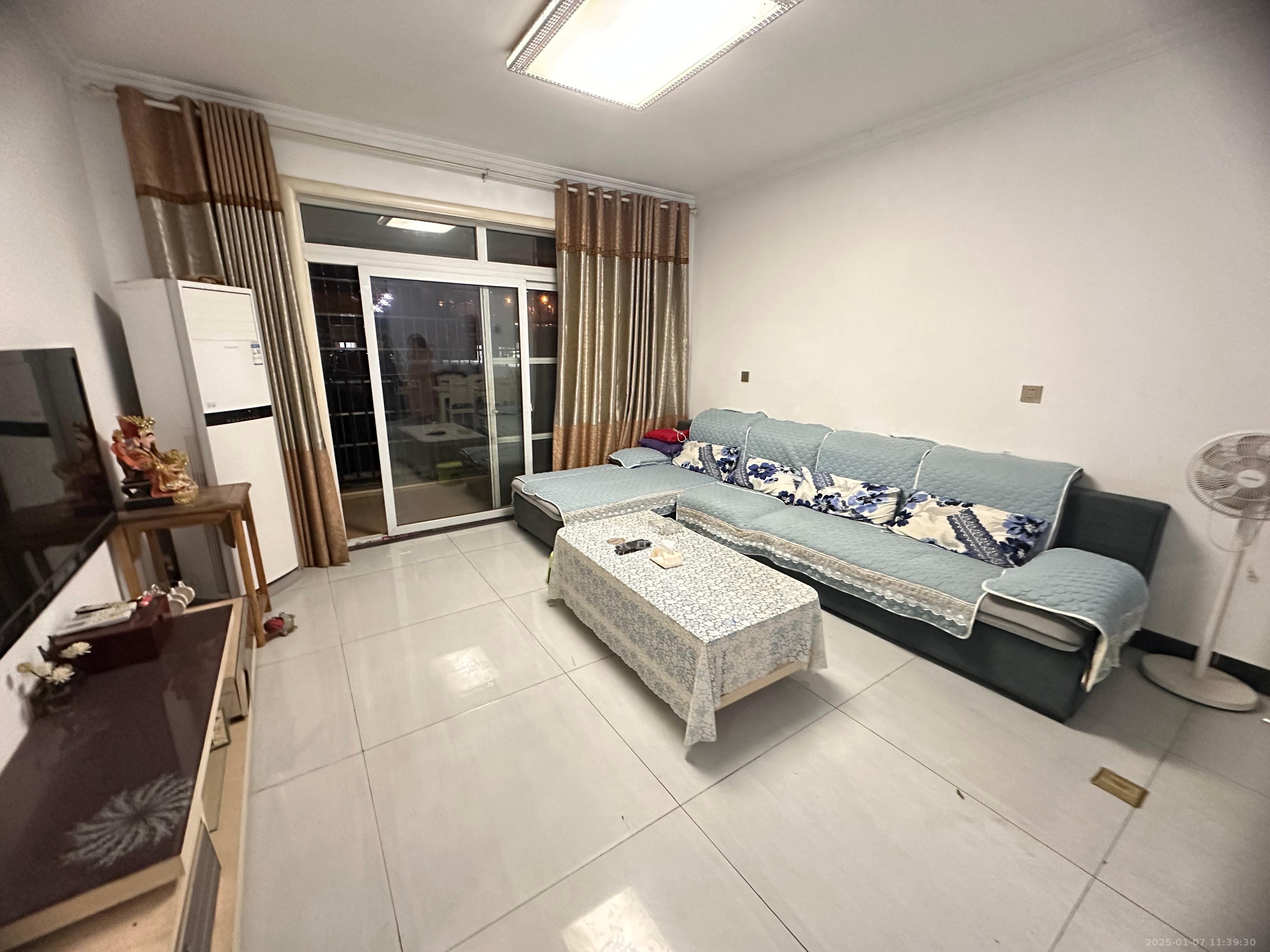 星城新宇莲景苑 3室0厅0卫 2500.0元/月 星城新宇莲景苑 3室0厅0卫 2500.0元/月室内图