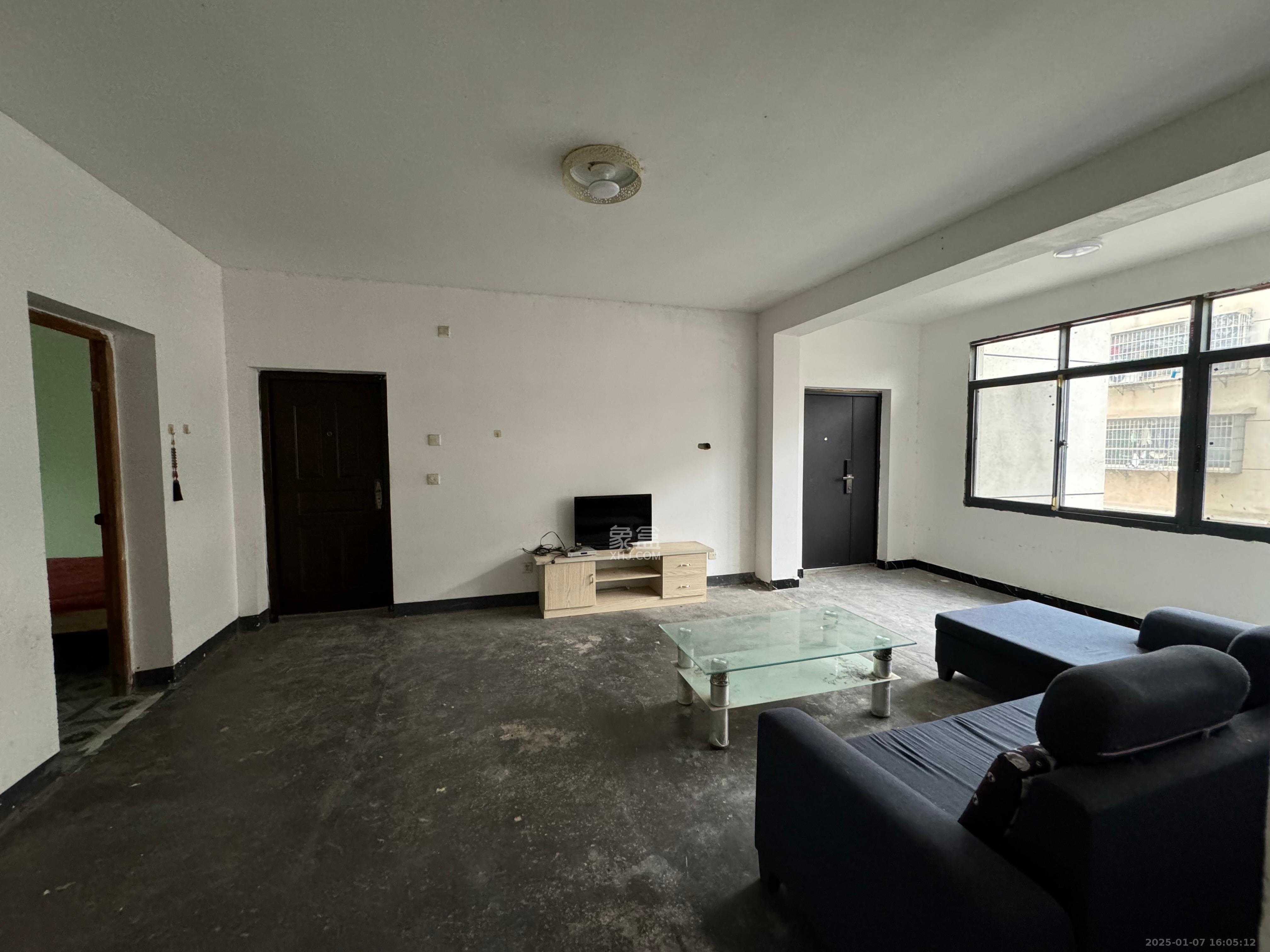 丰收花园住宅小区  3室2厅2卫   1500.00元/月室内图