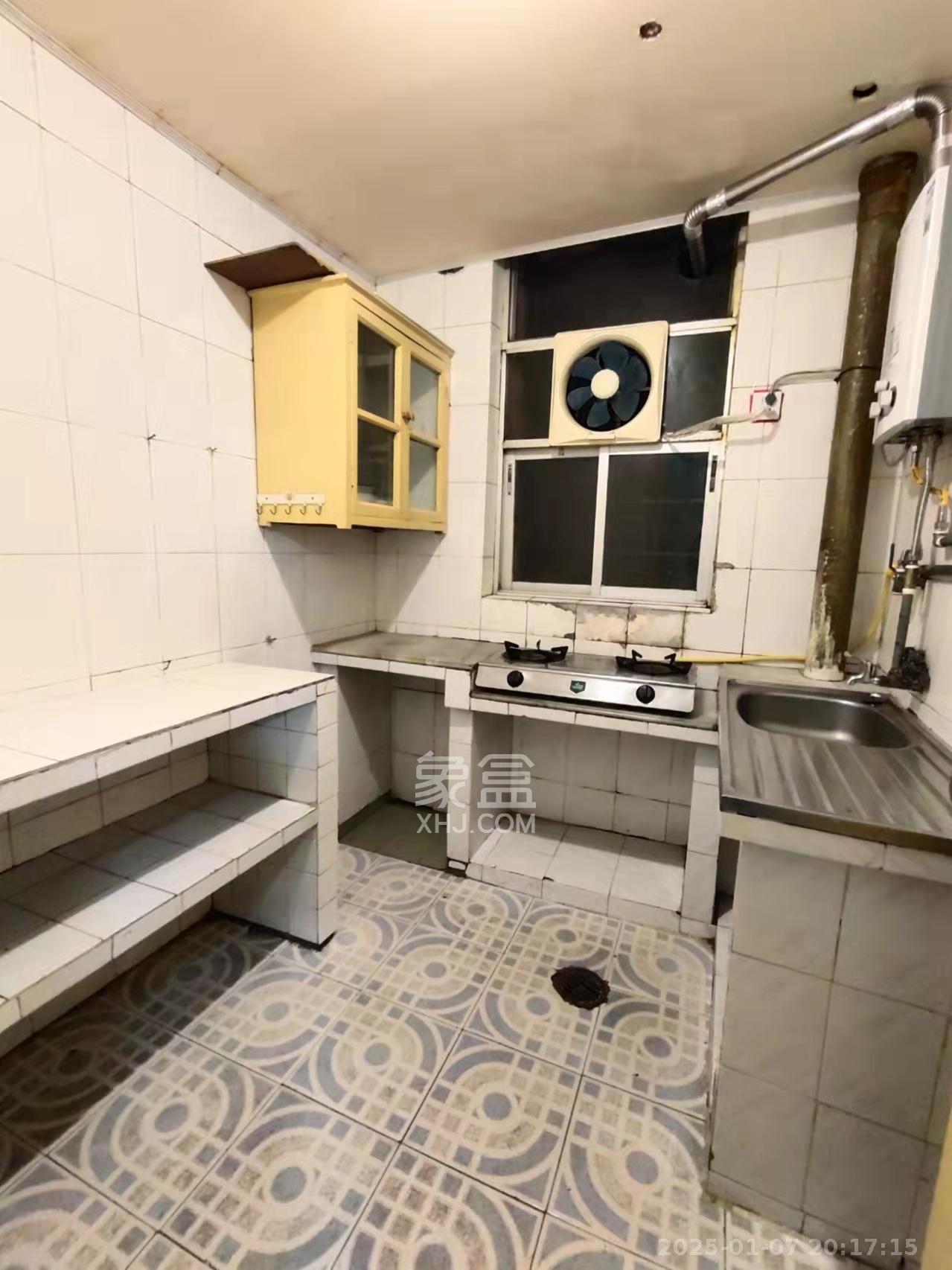 城市花园 3室2厅1卫 3000.0元/月 城市花园 3室2厅1卫 3000.0元/月室内图