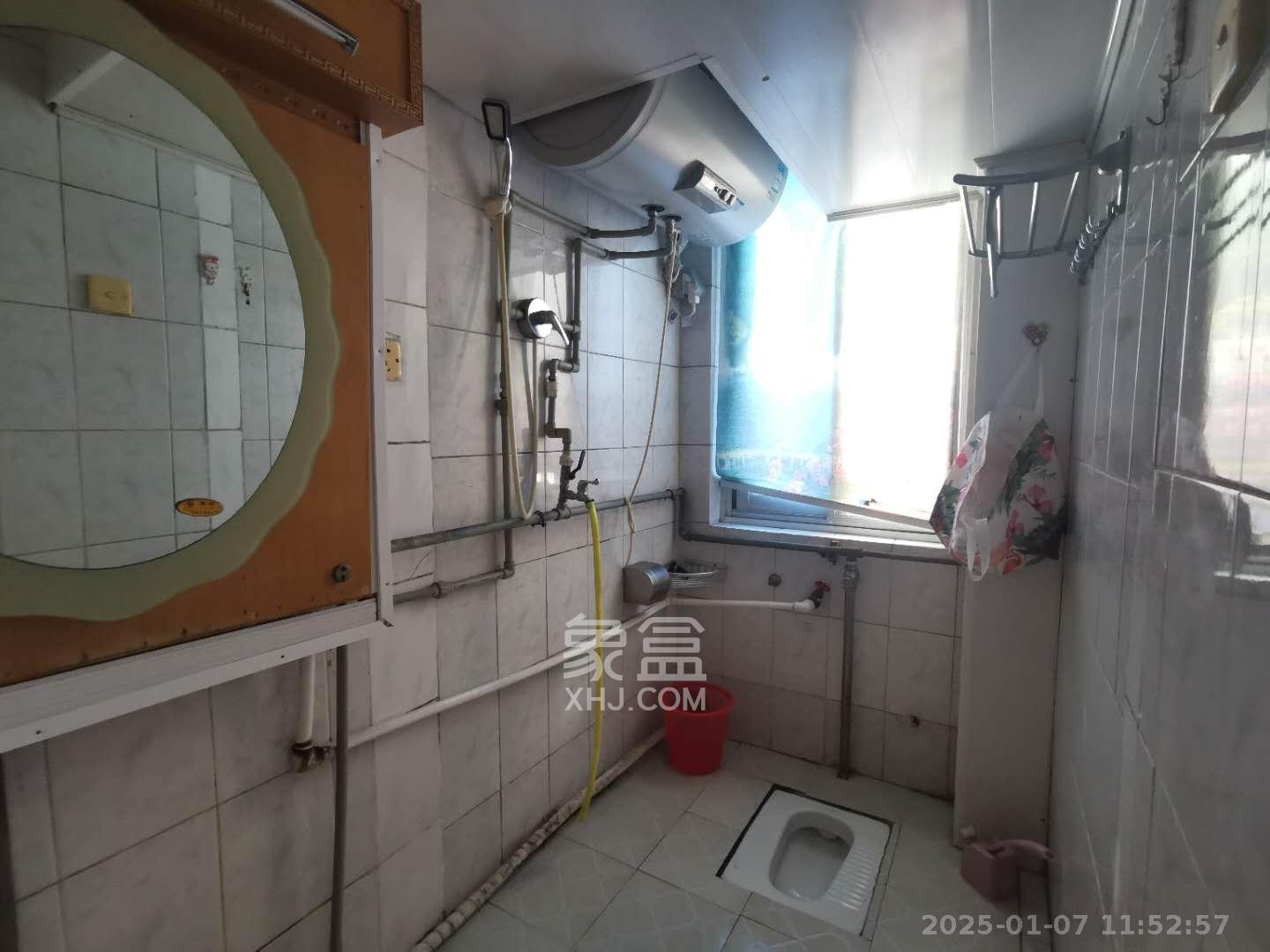 红旗综合安置楼  2室2厅1卫    1800.0元/月室内图